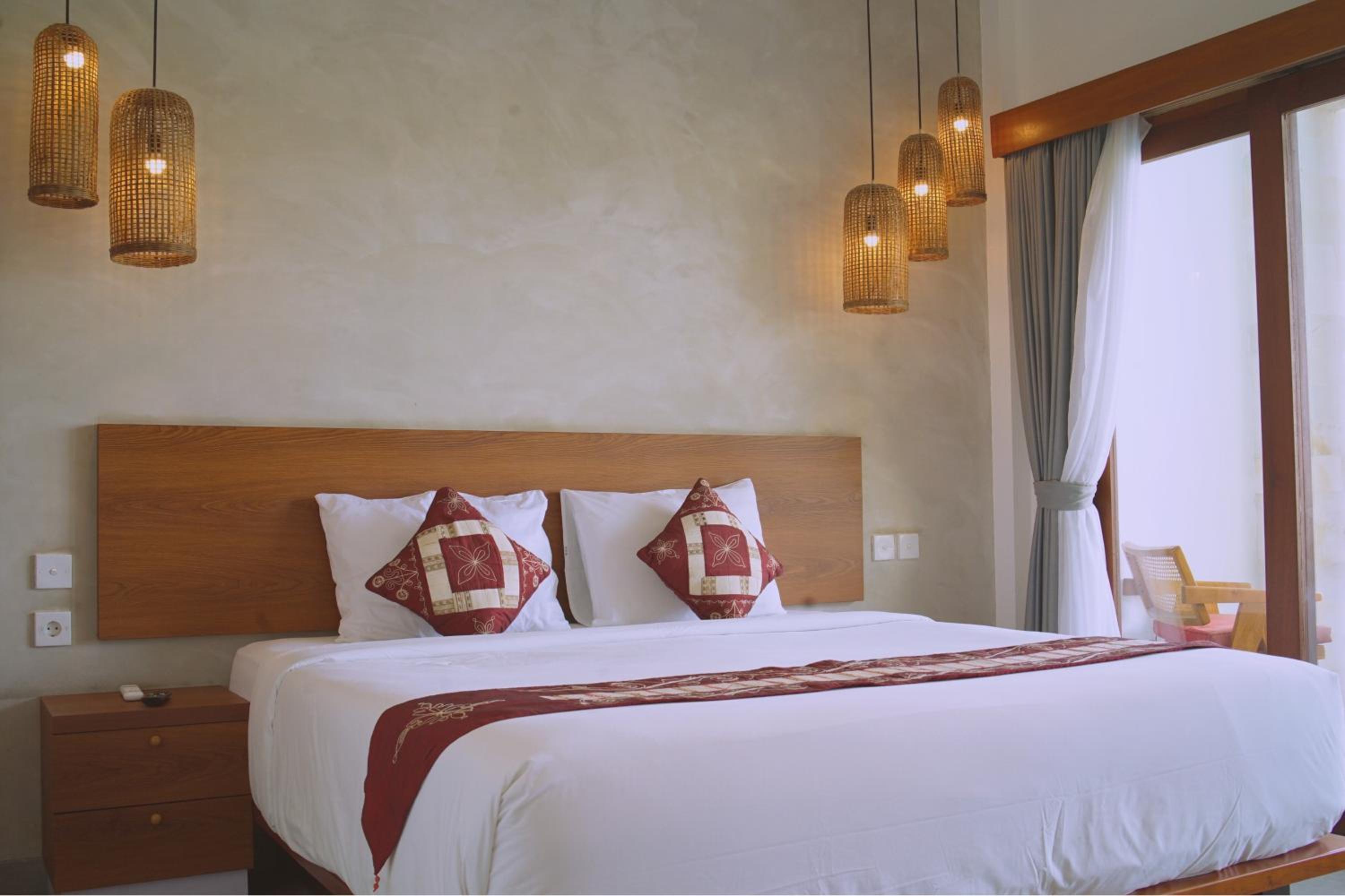 Deluxe Double Room with Sea View - Photo 10