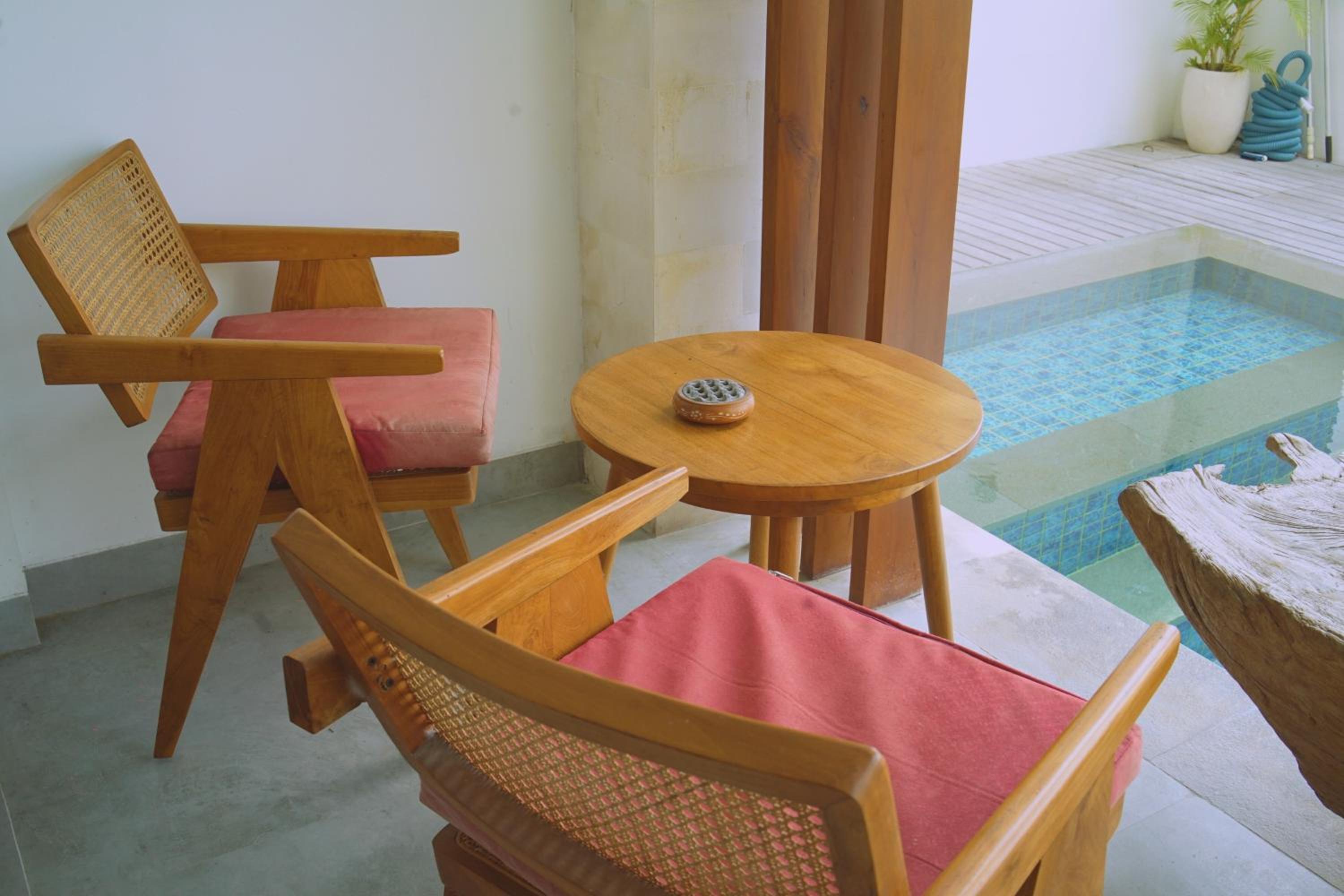 Deluxe Double Room with Sea View - Photo 13