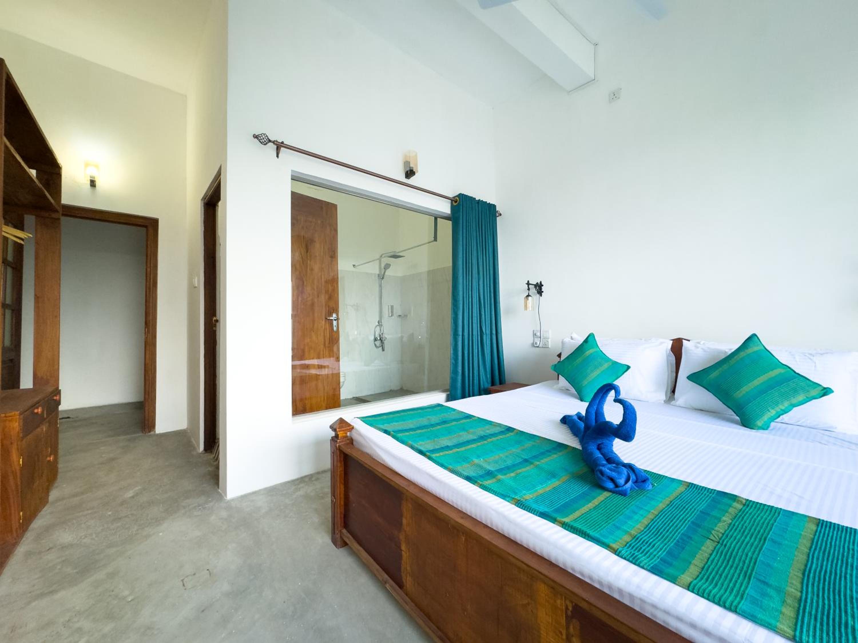 Superior King Room photo 2