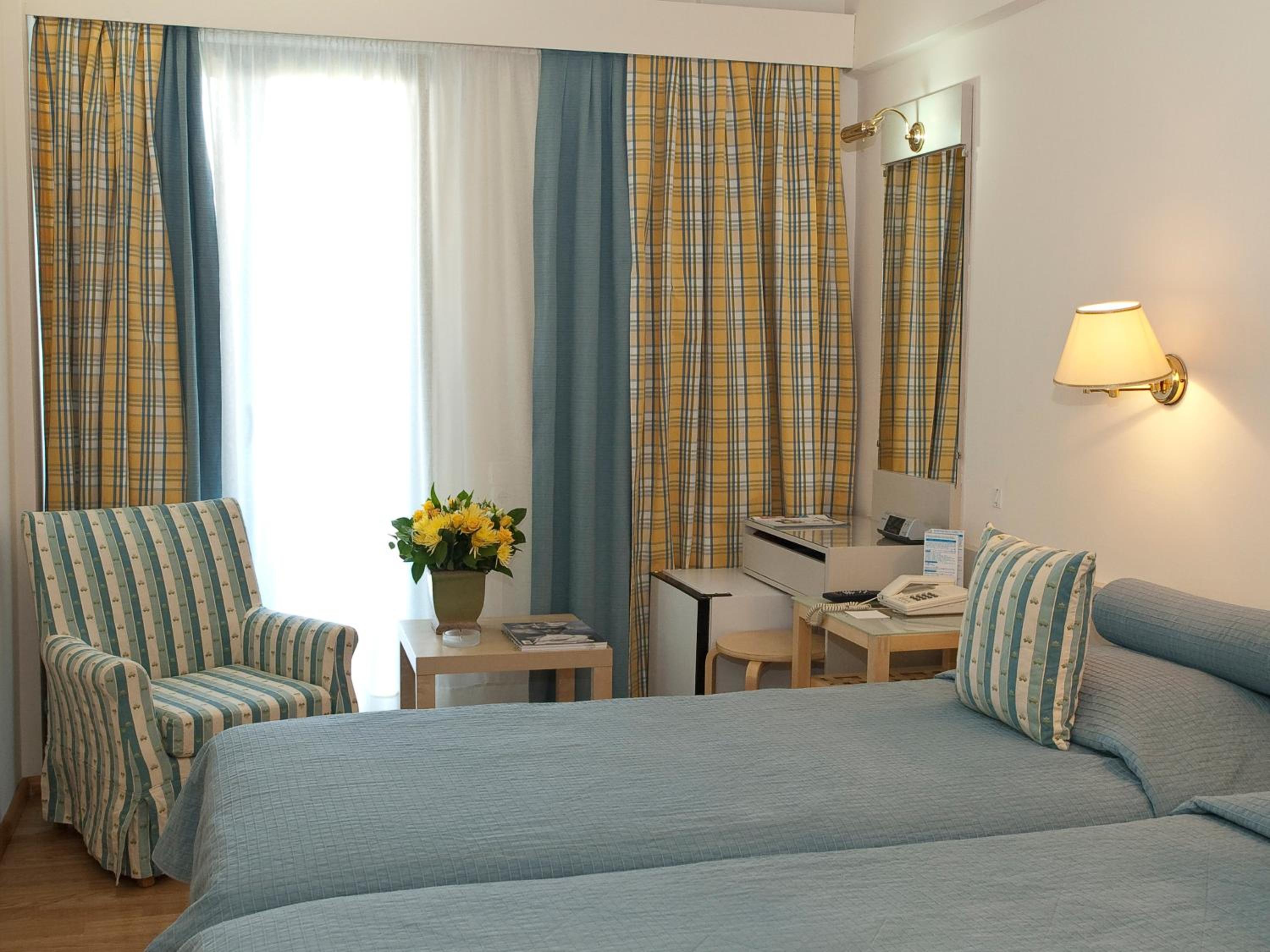 Standard Double or Twin Room - Photo 1