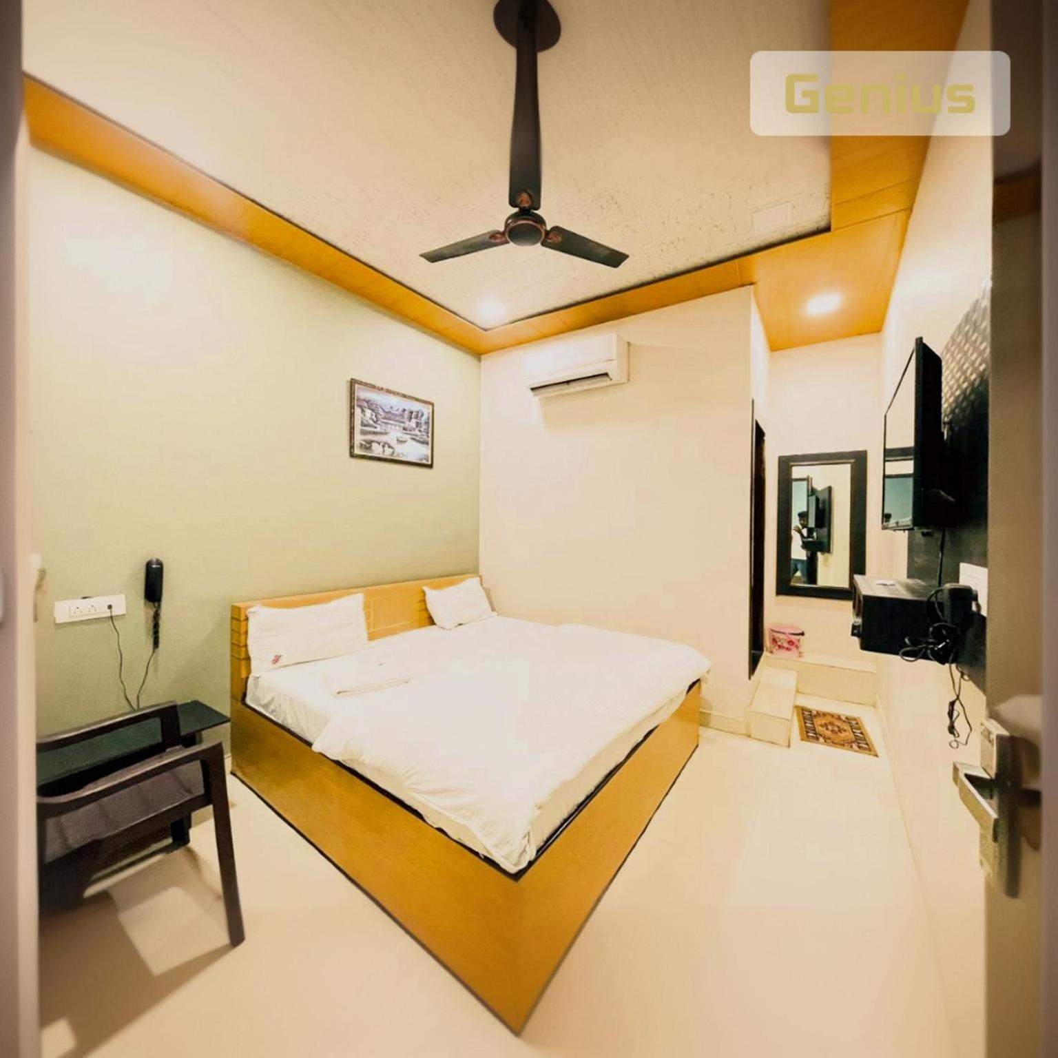 Deluxe Room - Photo 3