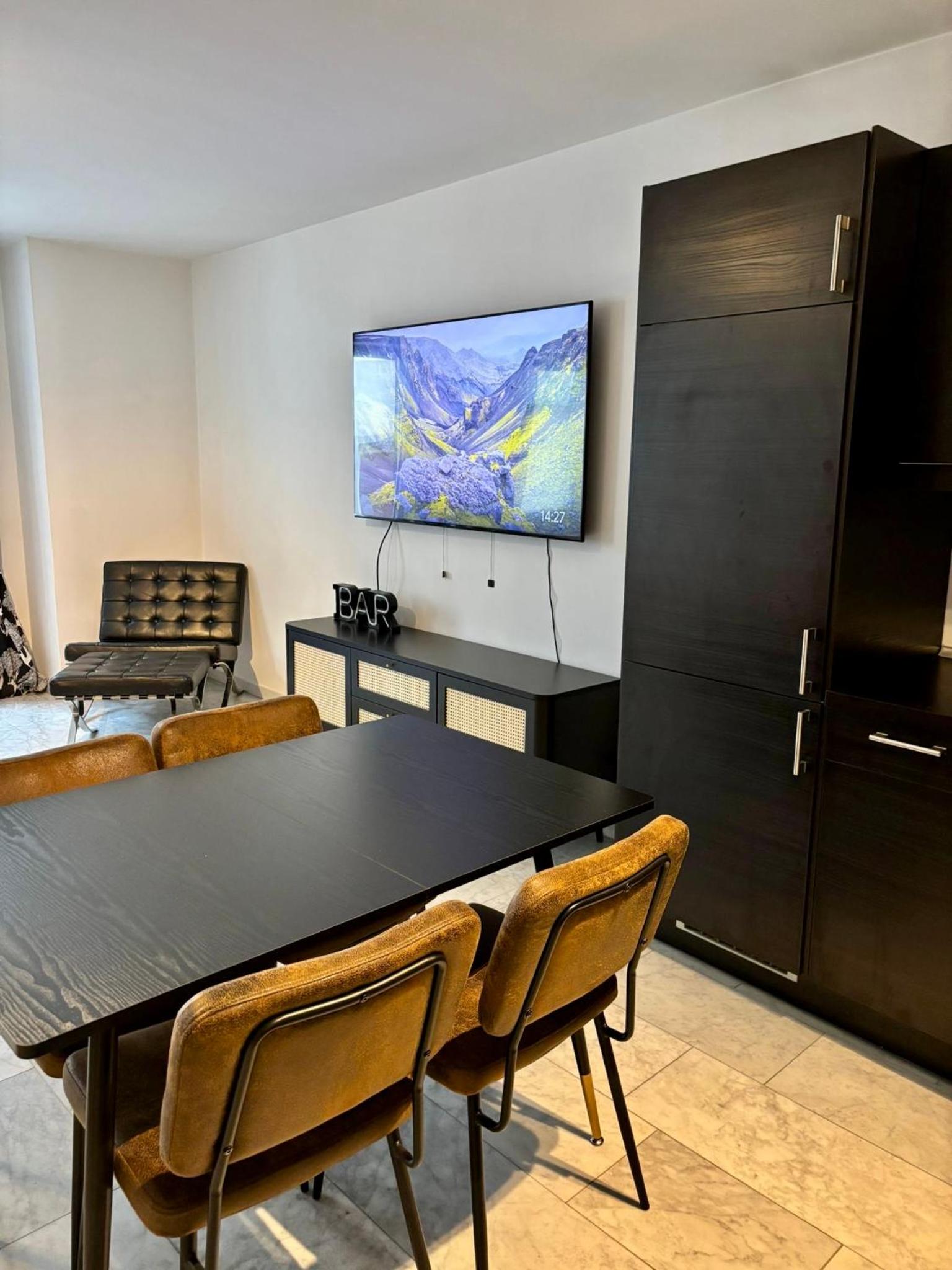 Classic Apartment - Photo 10