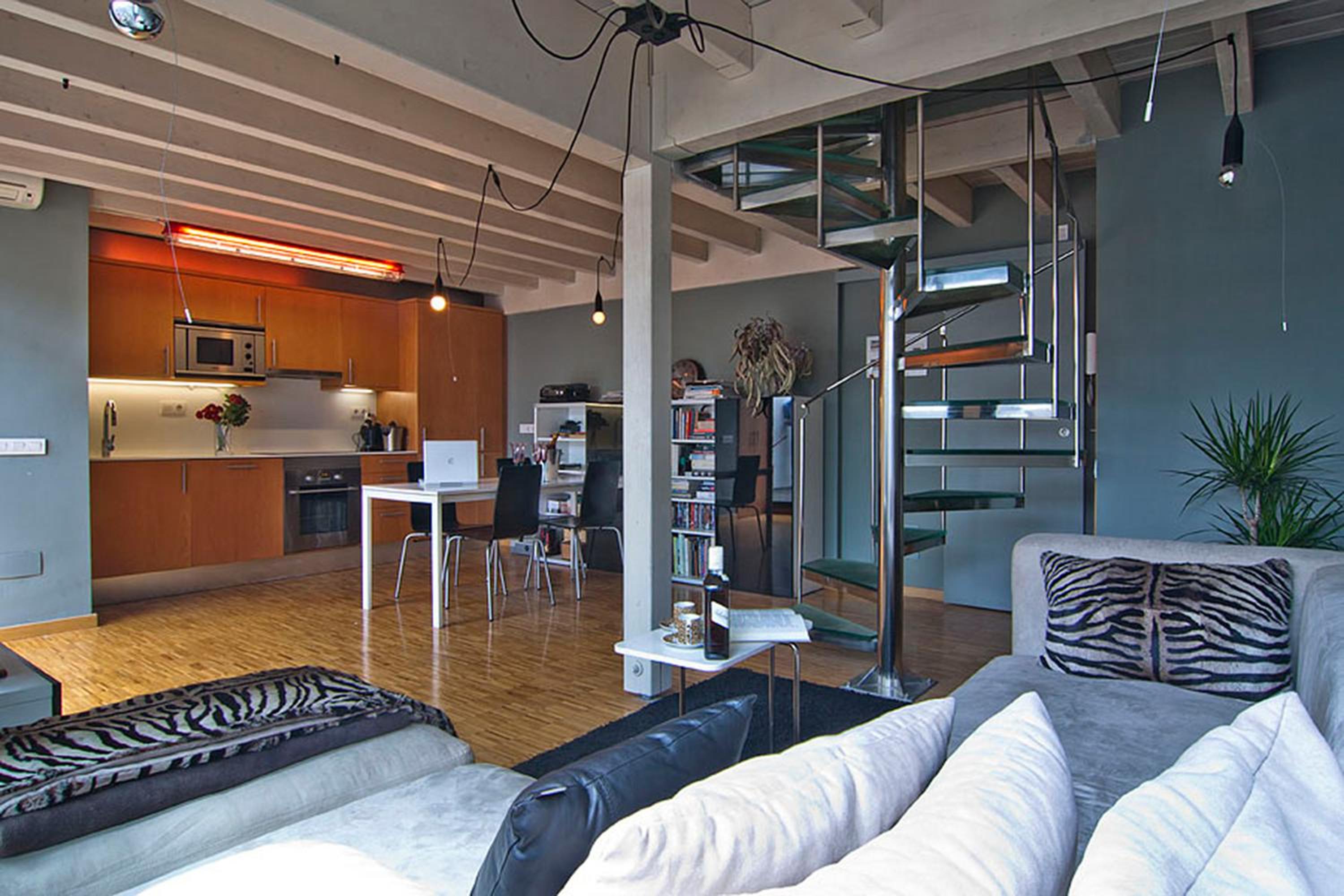 Duplex Apartment Penthouse with Terrace - Calle Prats de Mollo, 18 photo 3