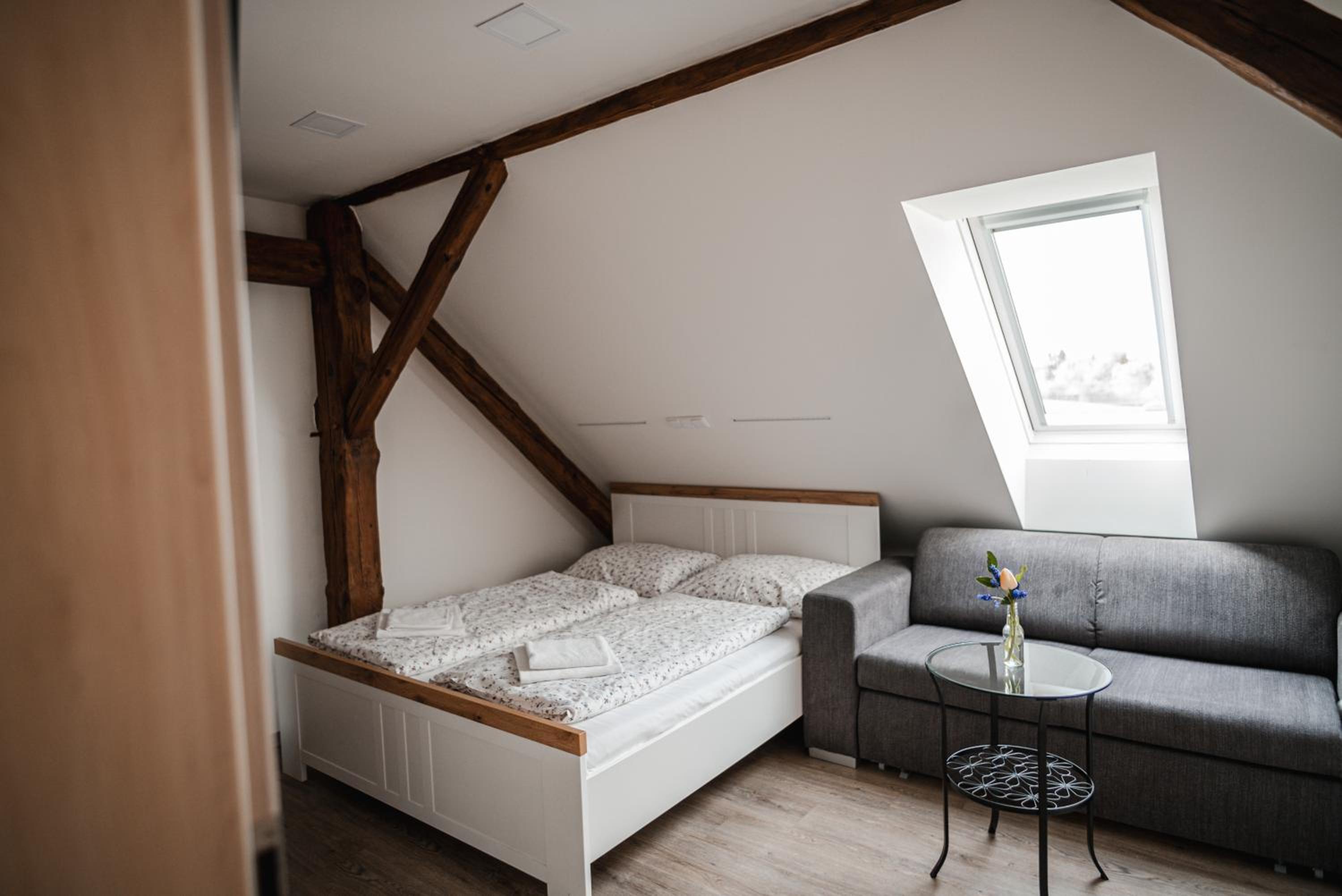 Double or Twin Room with Shared Bathroom photo 3