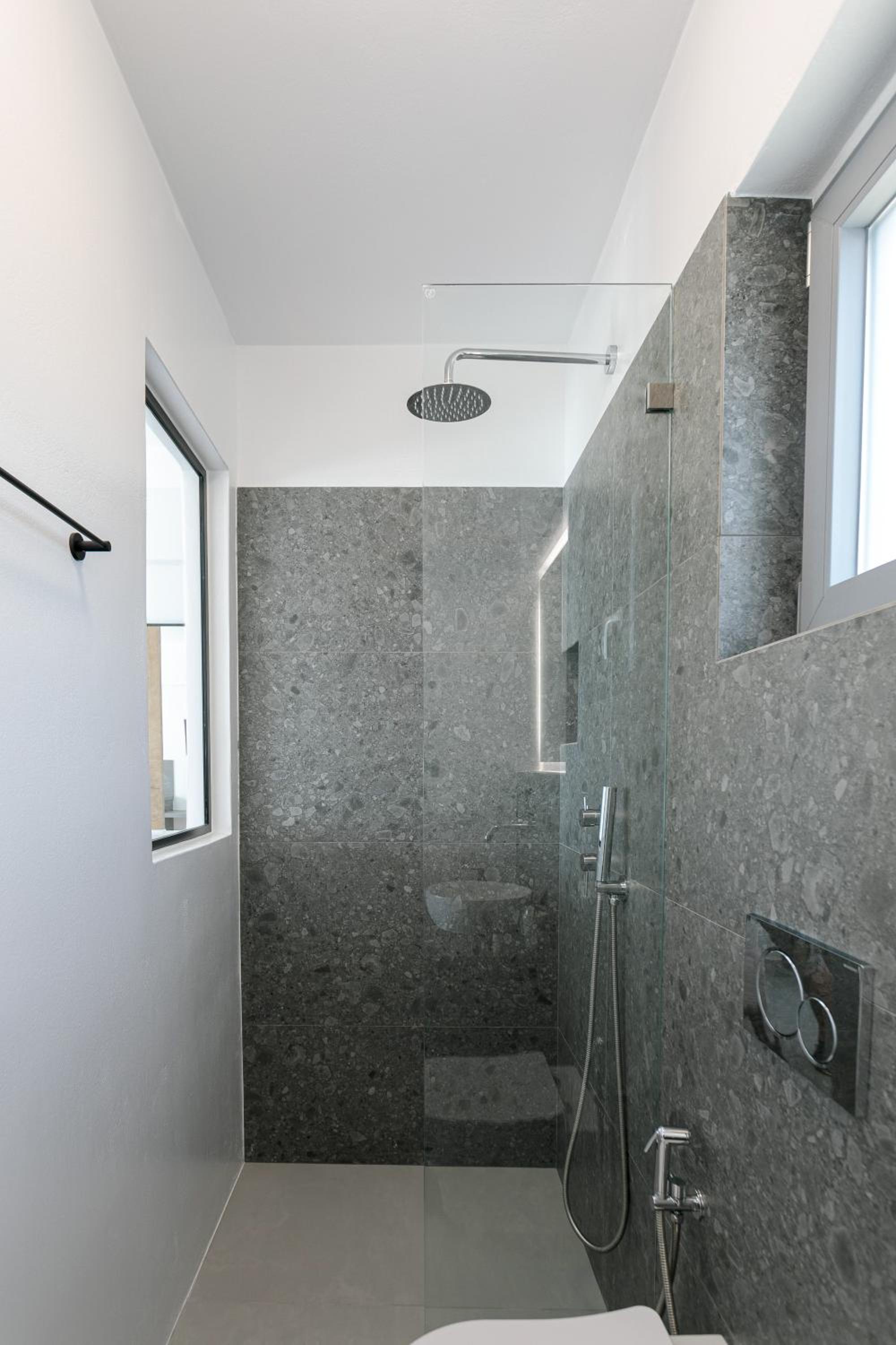 Junior Sea View Suite with Hot Tub