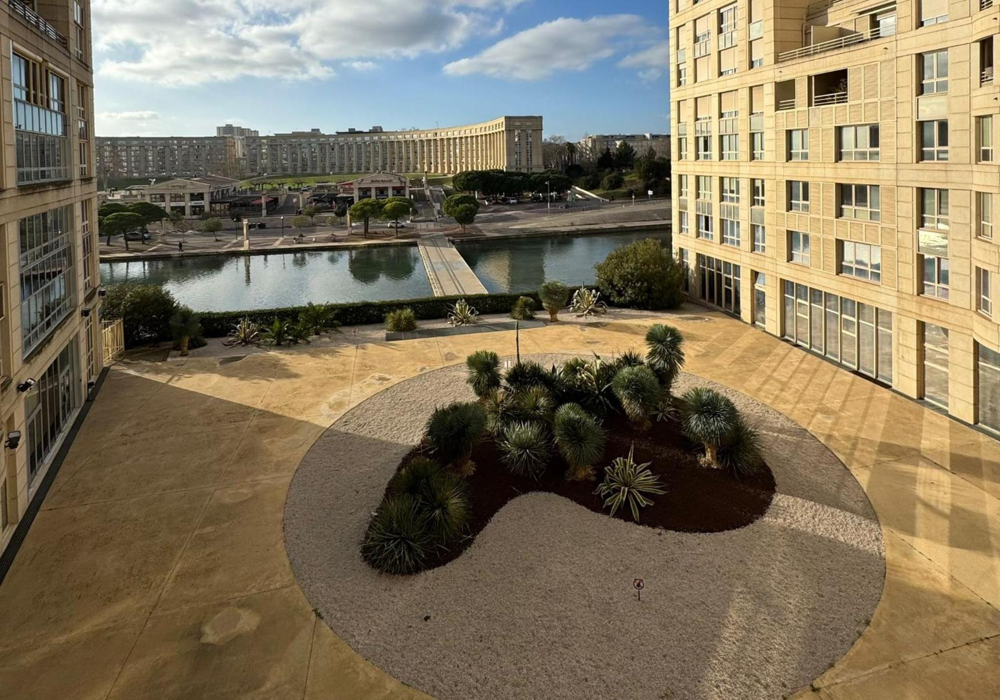 Apartment with City View photo 2