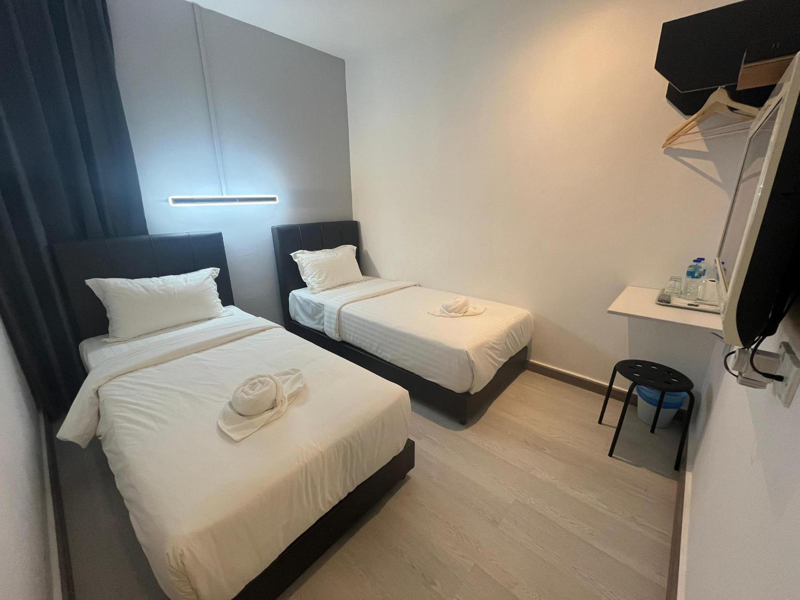 Deluxe Twin Room photo 2