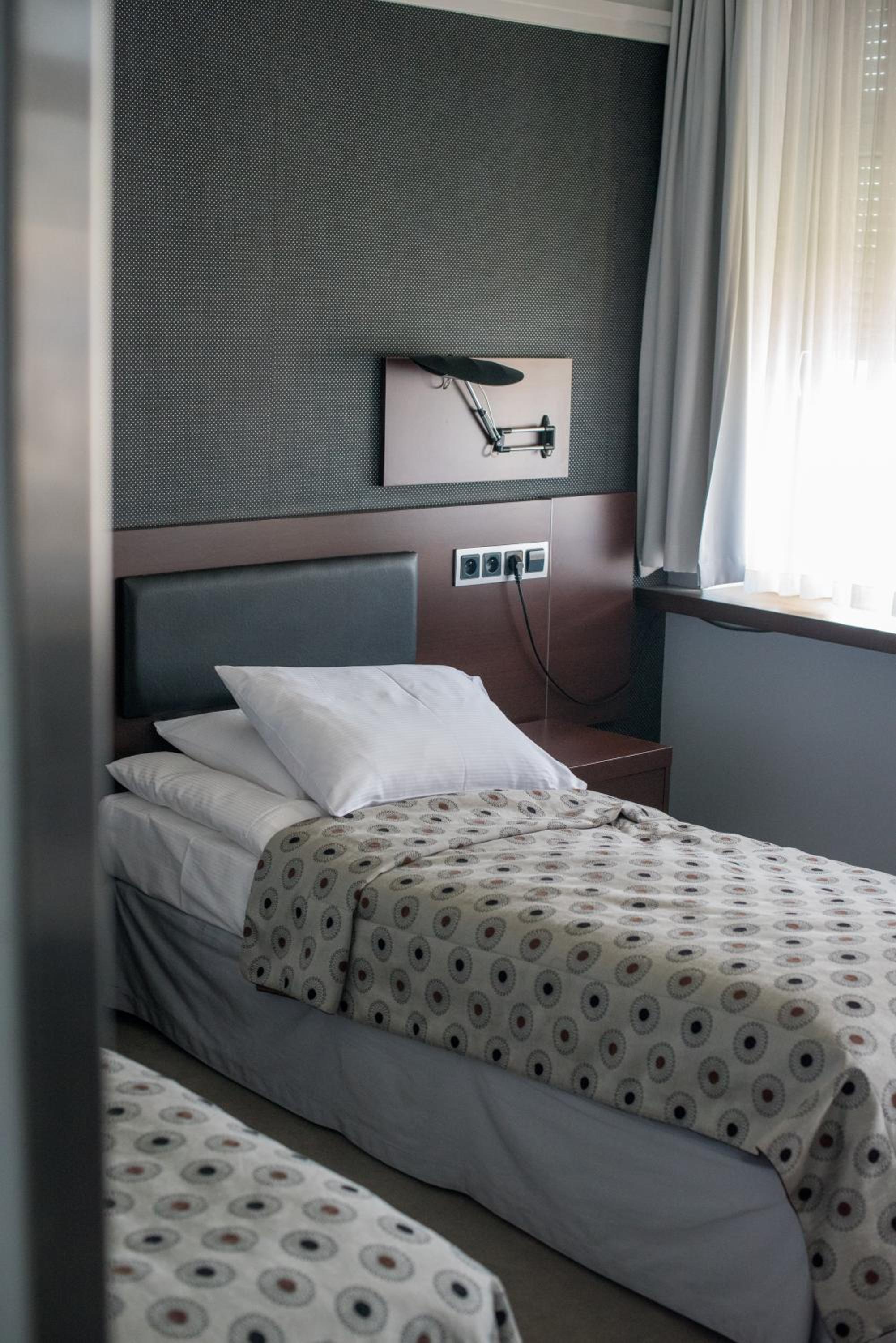Large Twin Room photo 3