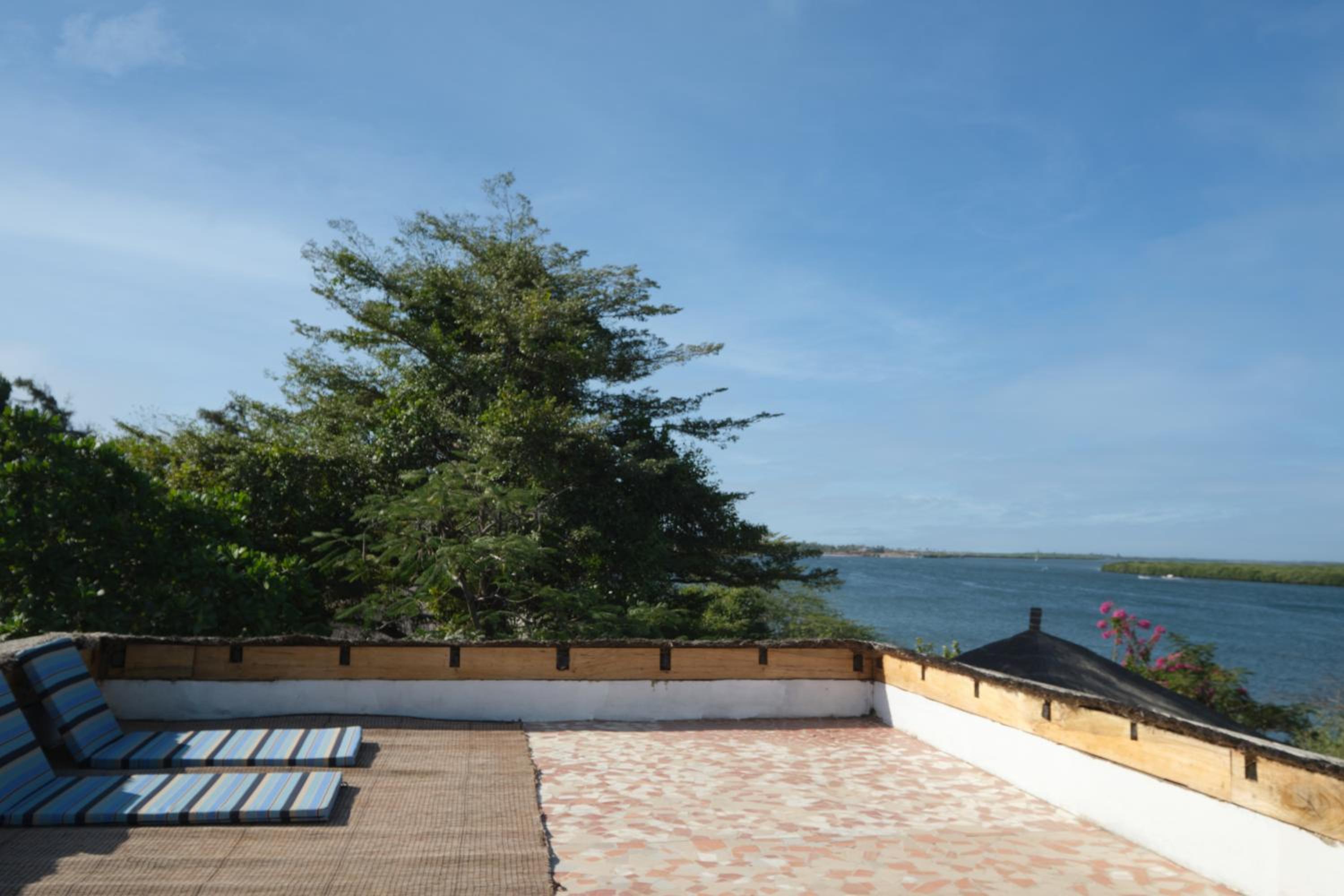 Superior Triple Room with Sea View photo 2