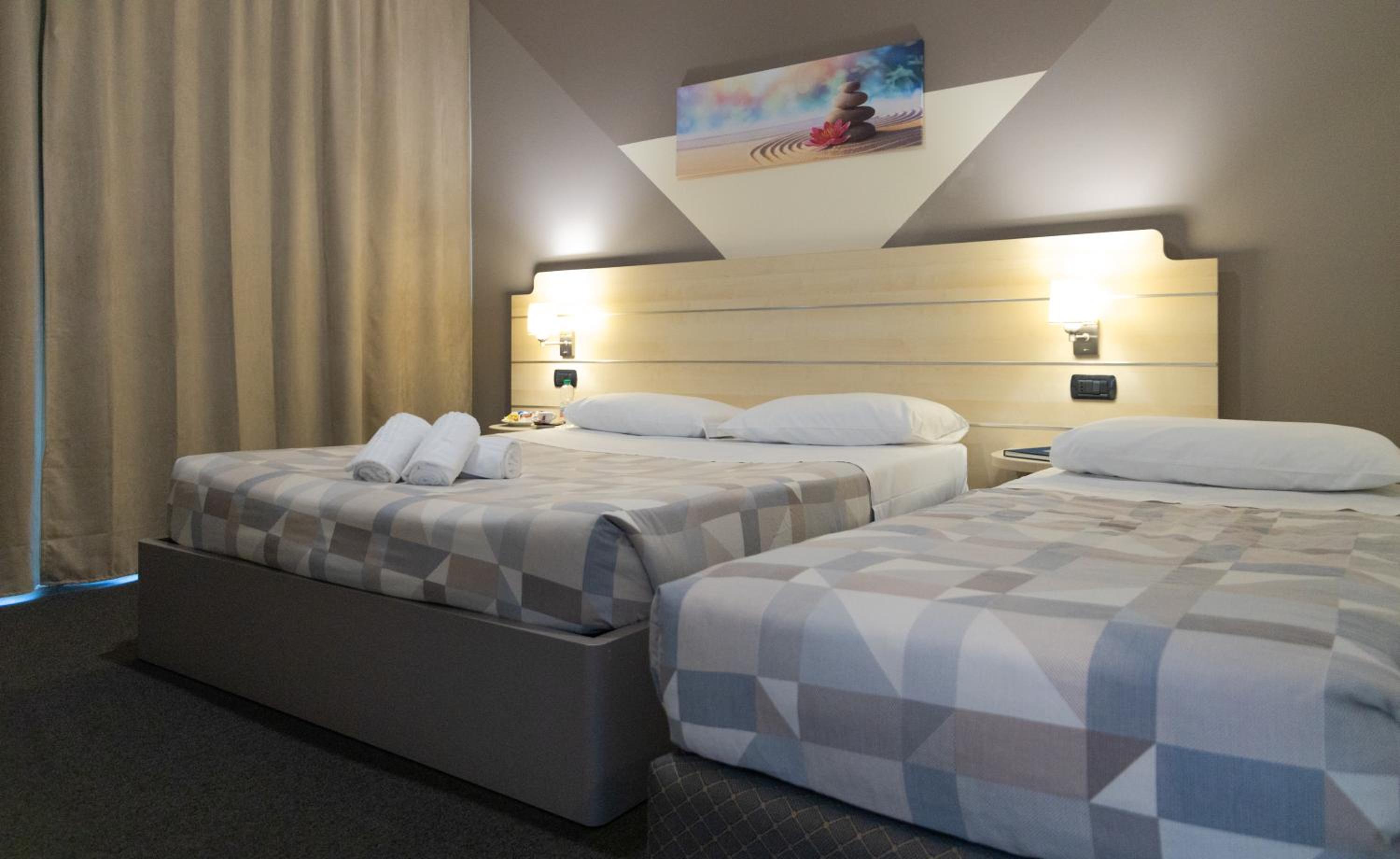 Classic Triple Room with Balcony photo 3