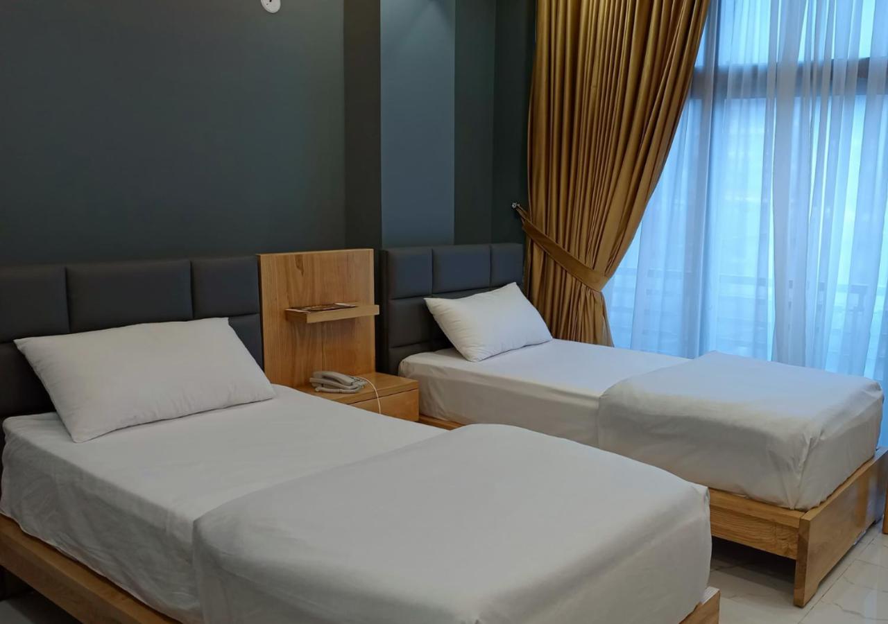 Single Room with Private Bathroom