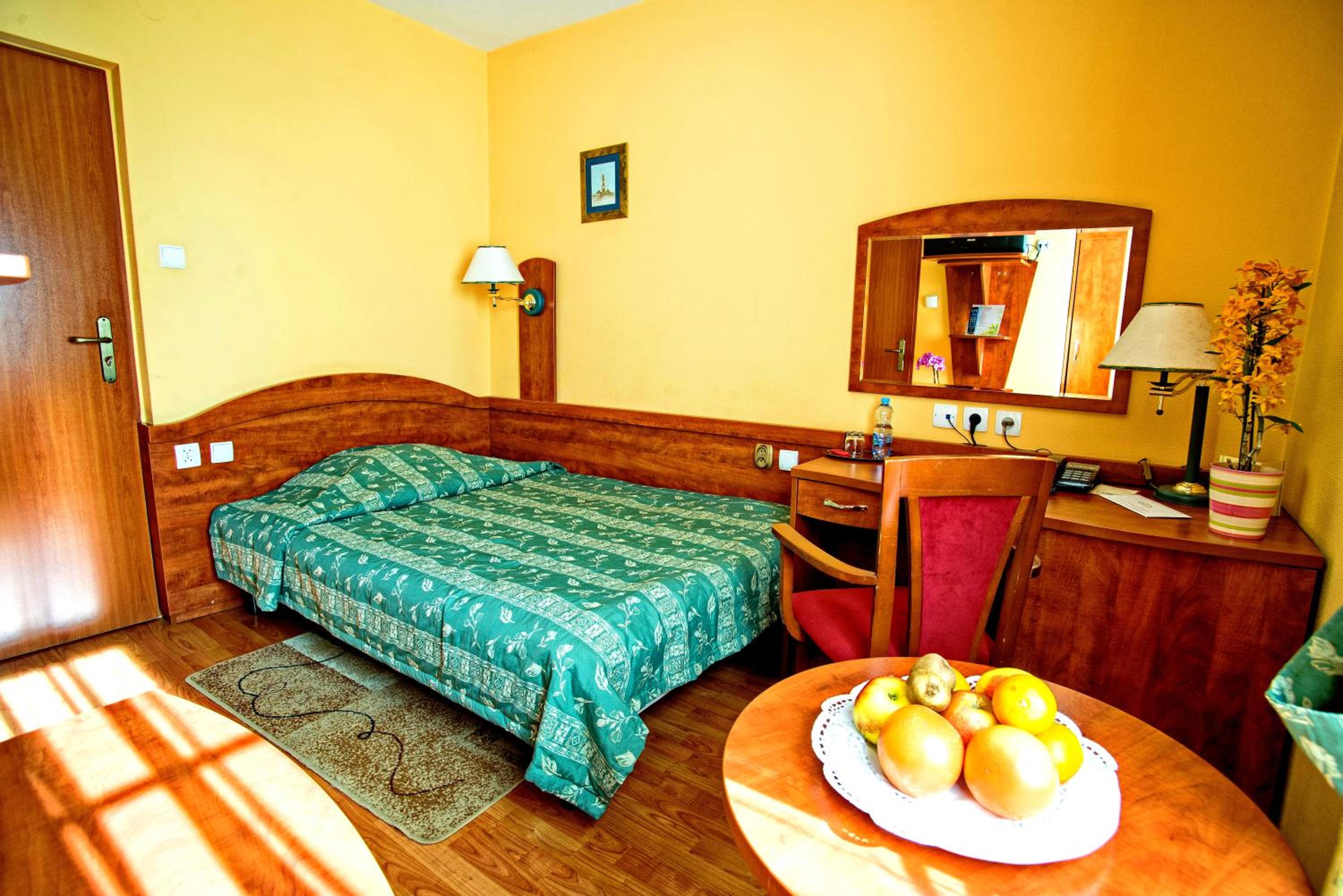 Single Room photo 2