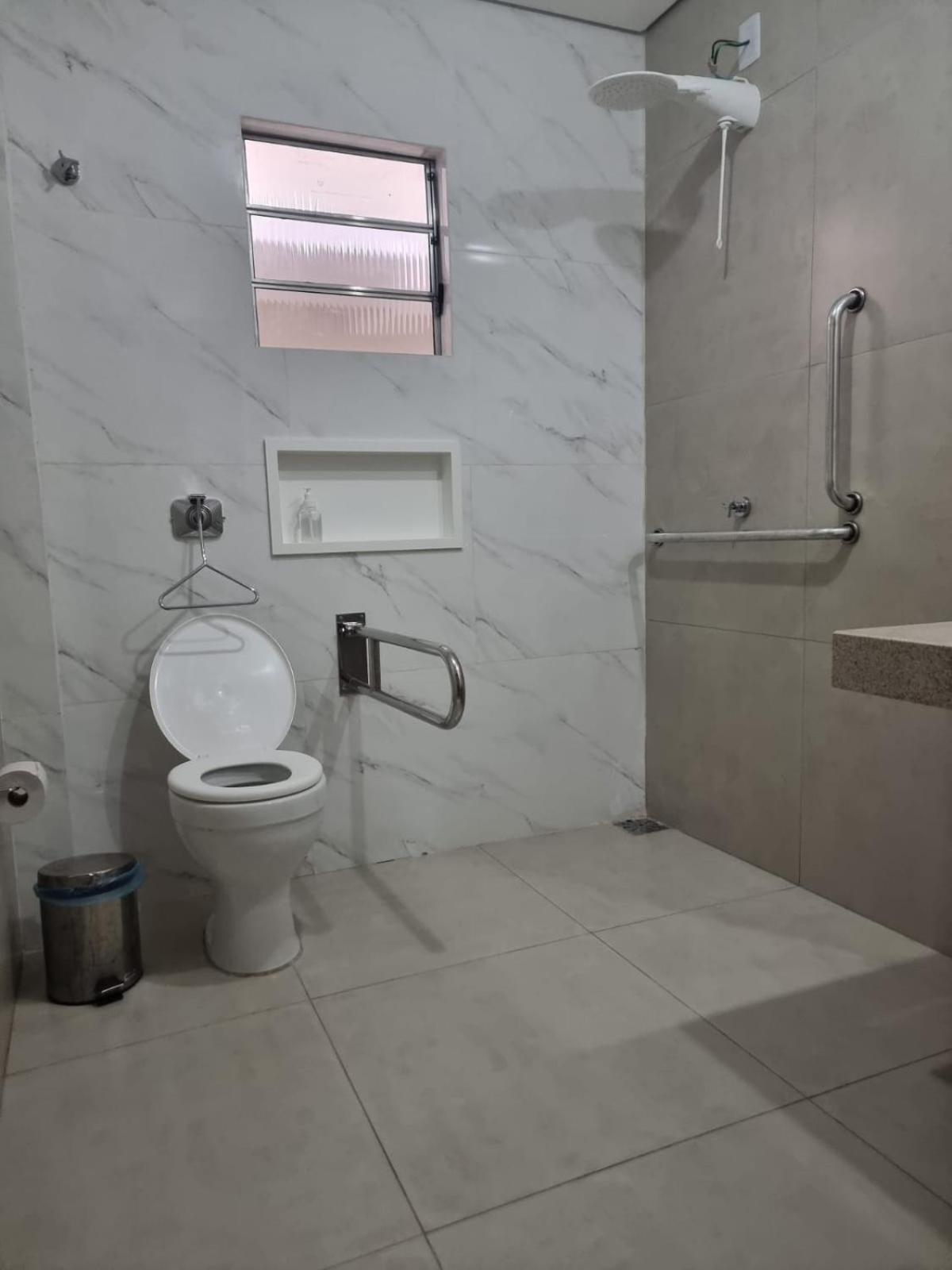 Apartment - Disability Access photo 2