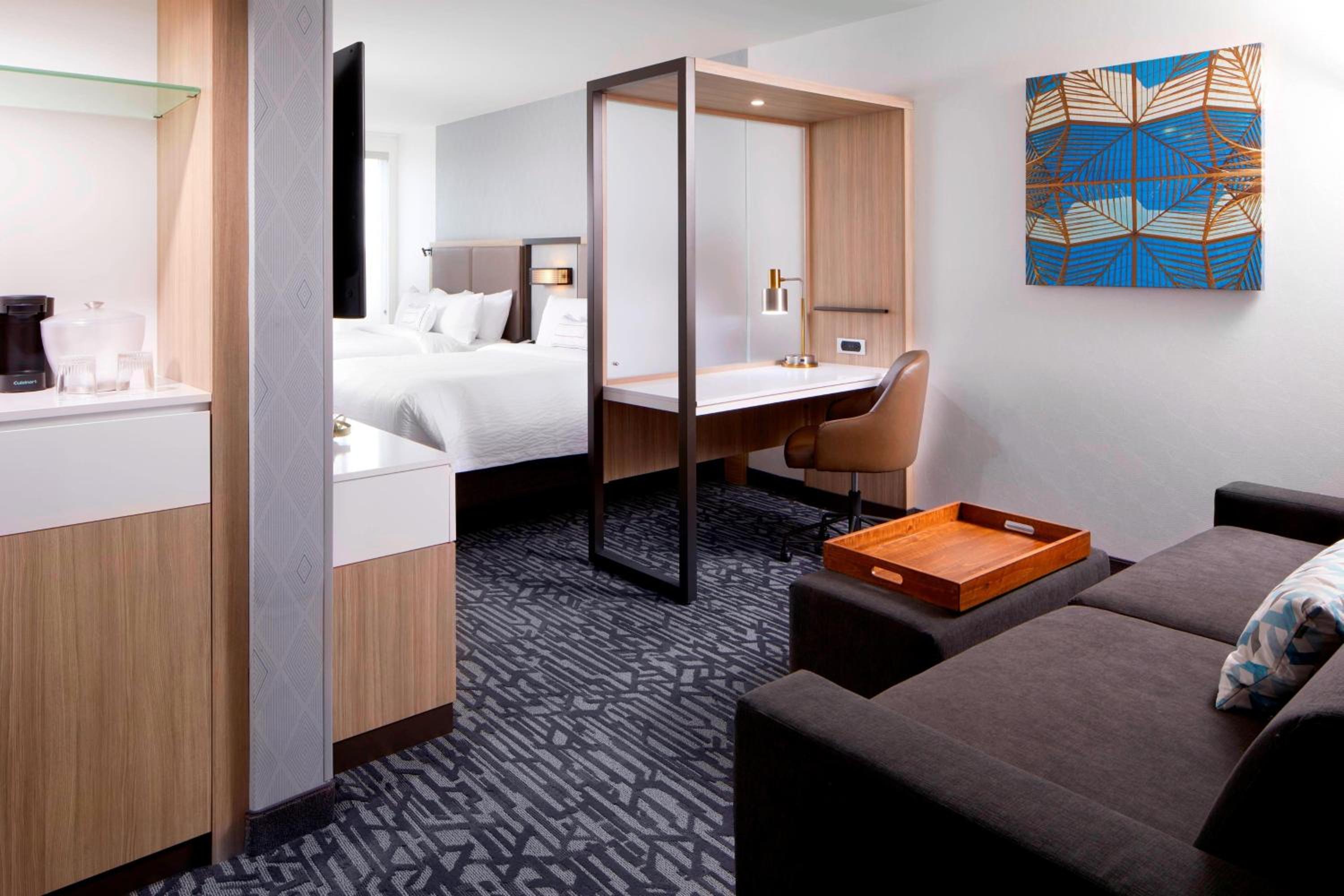 Queen Suite - Hearing Accessible