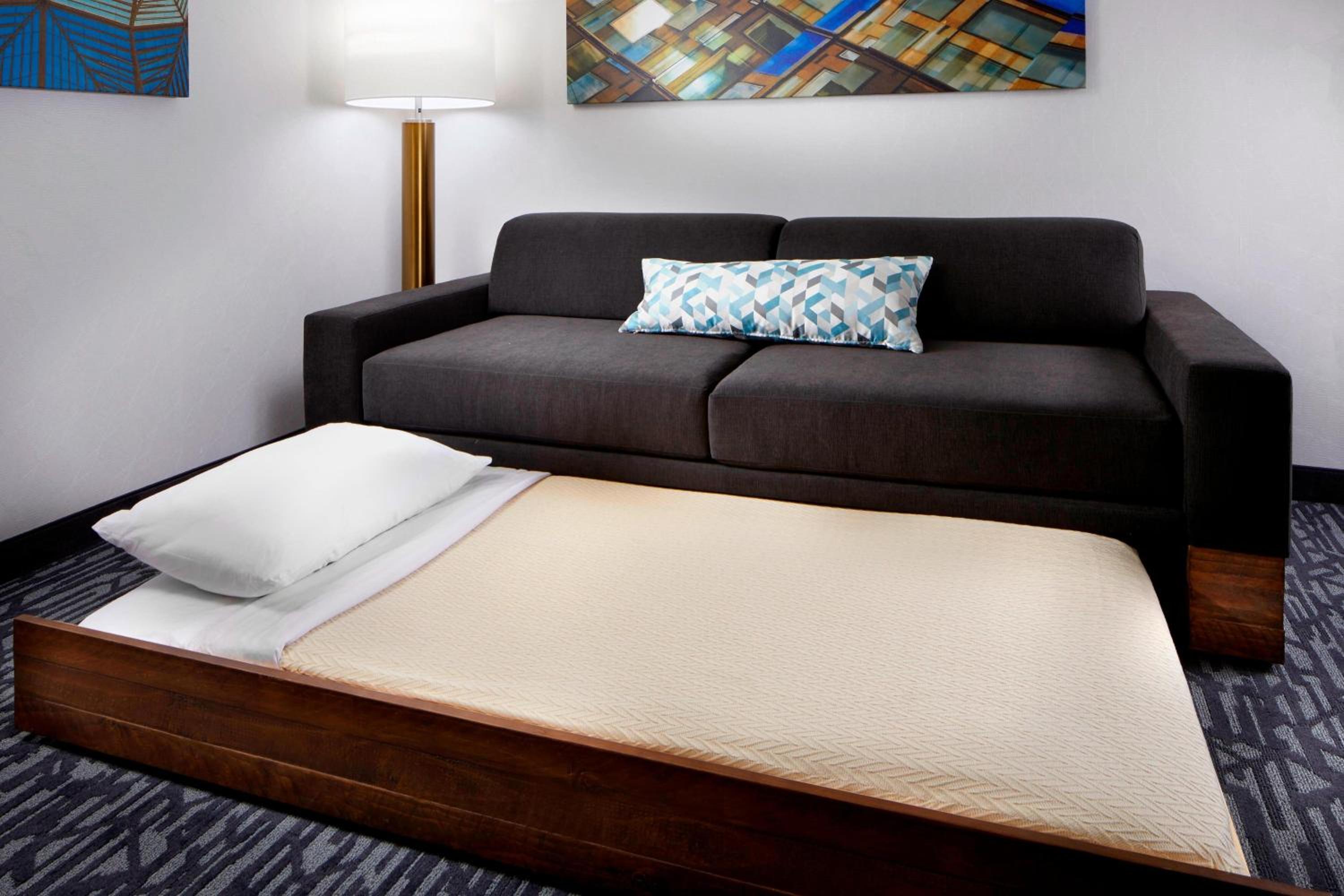 Queen Suite - Hearing Accessible photo 3