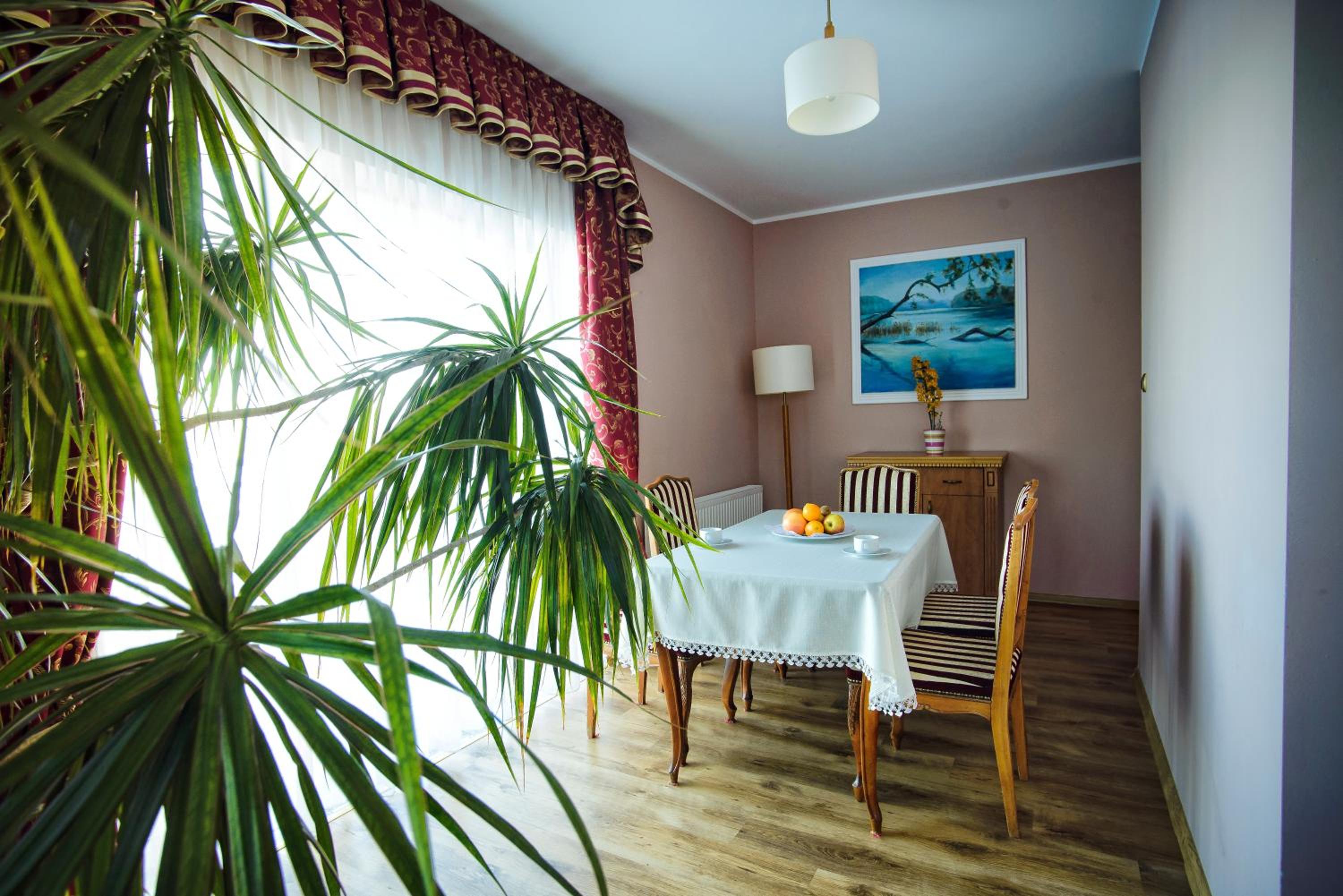 Two-Bedroom Apartment With Garden View photo 2