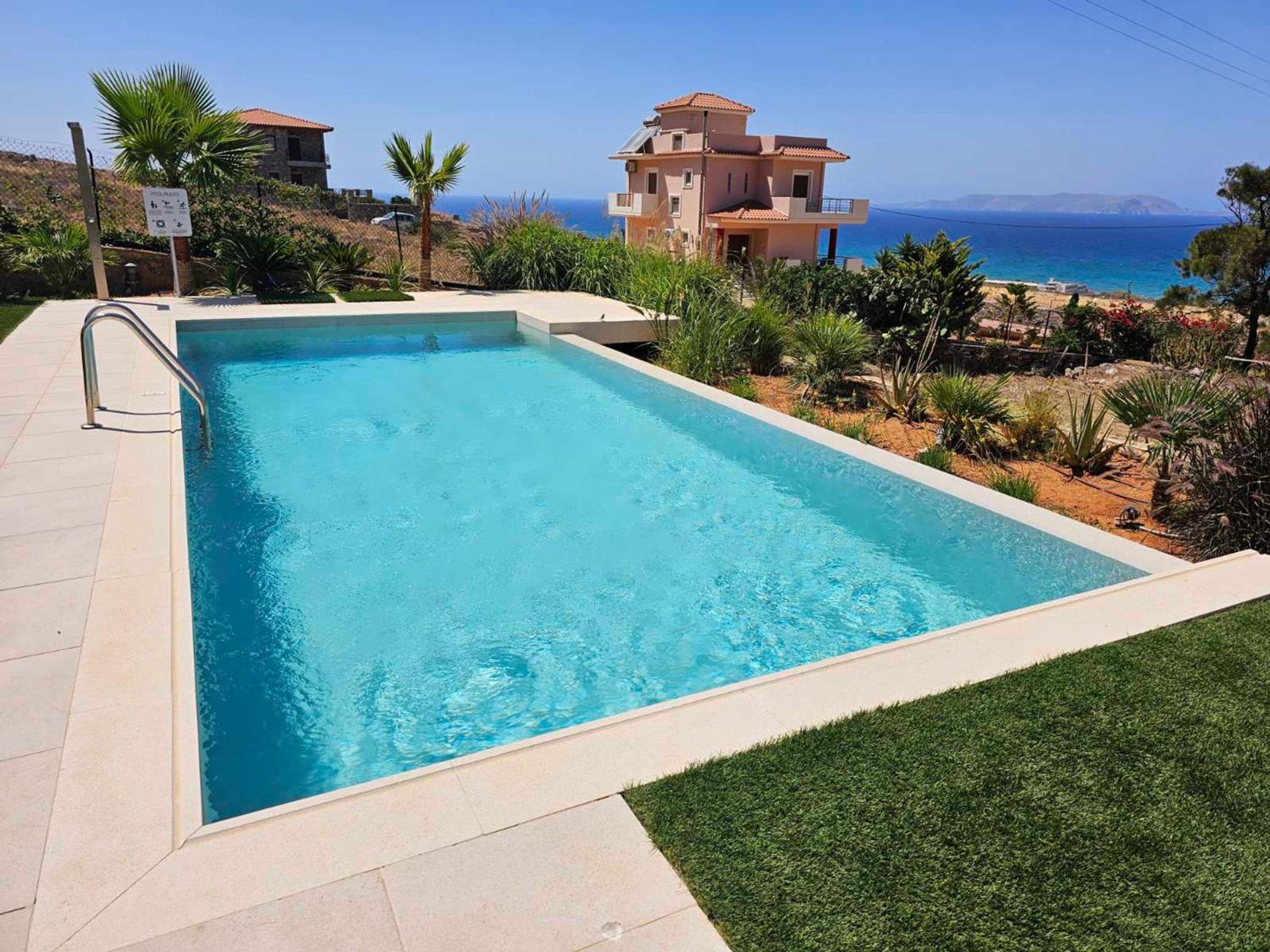 Villa With Private Pool photo 3
