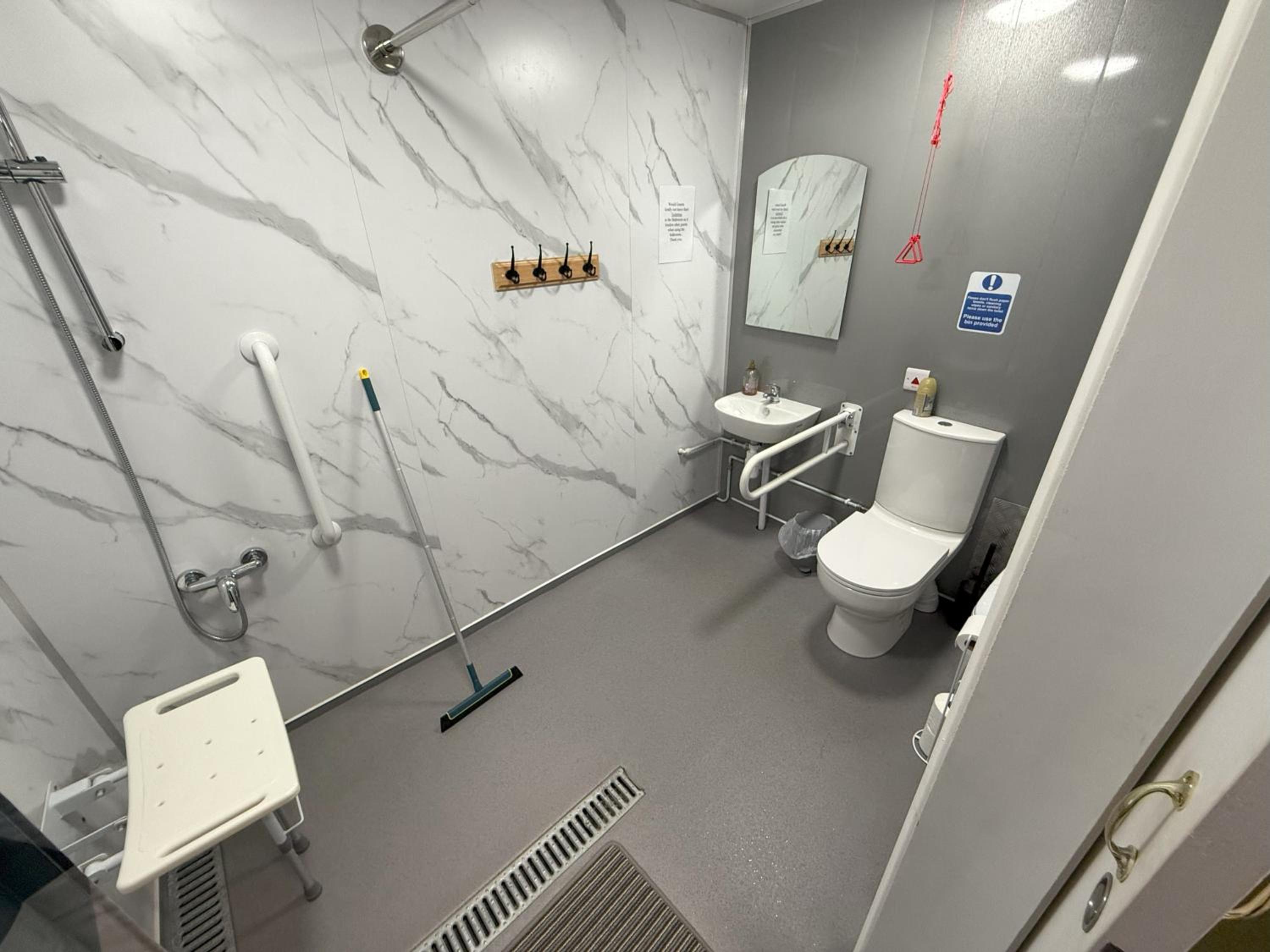 Double Room with Private Bathroom photo 1