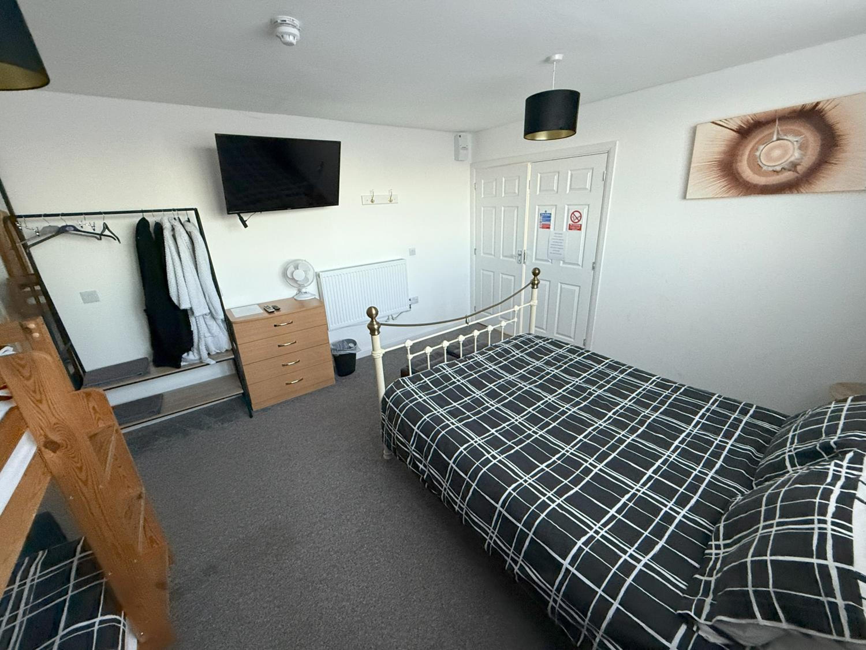Double Room with Private Bathroom photo 1