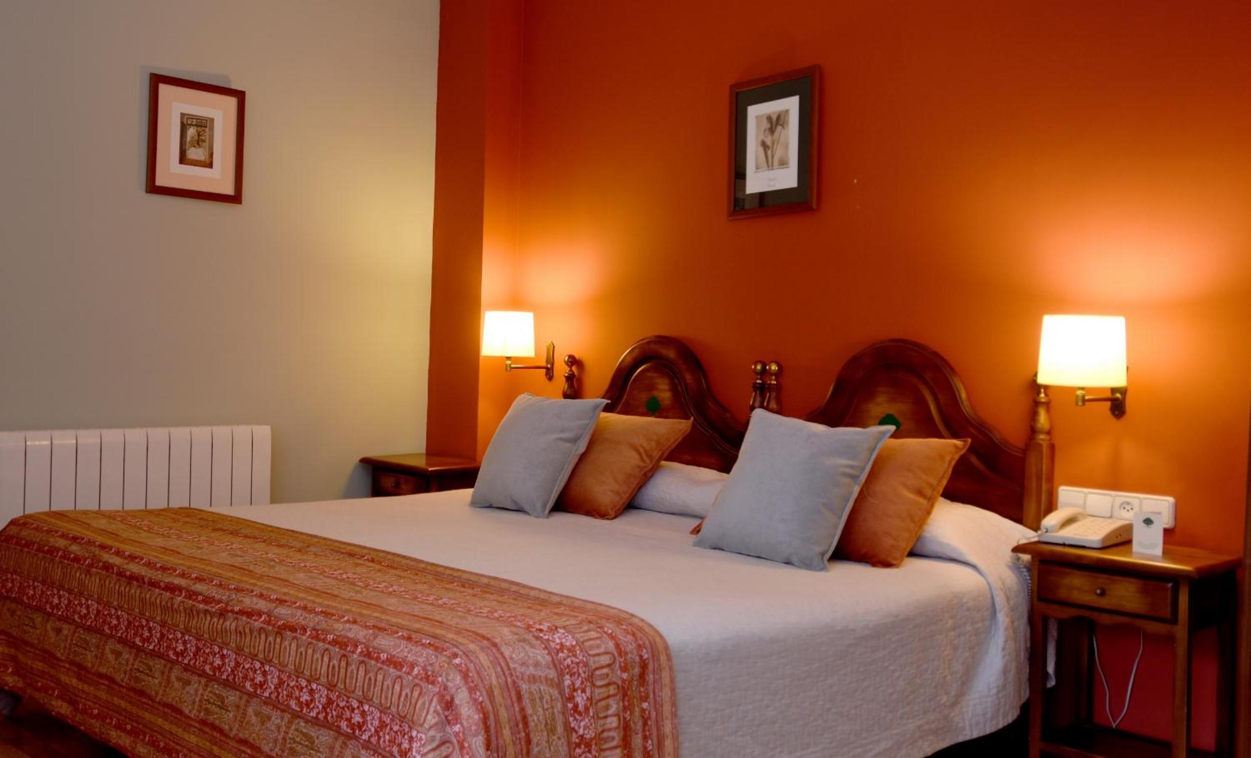 Triple Room (2 Adults + 1 Child) photo 3