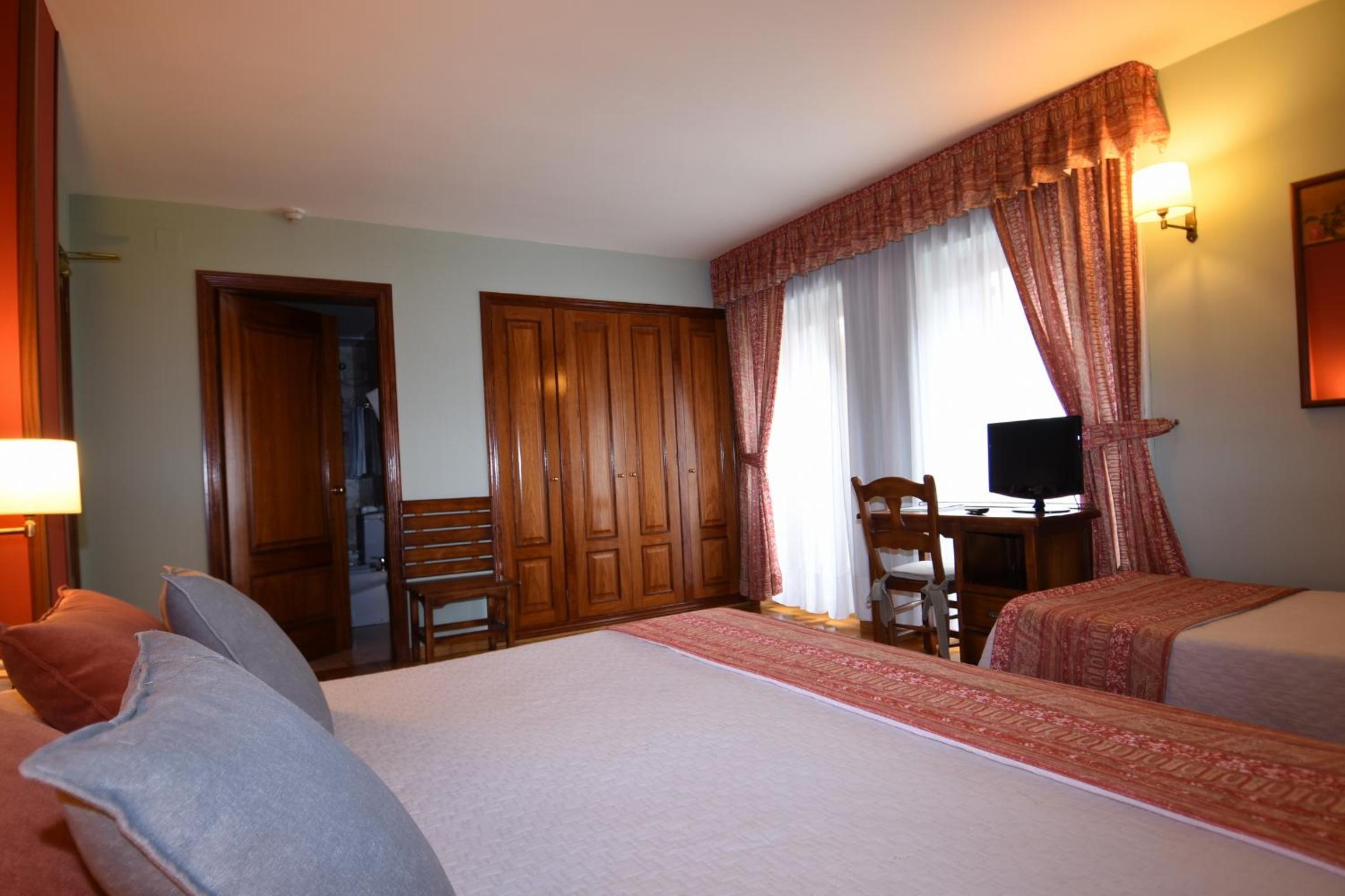Habitación triple (2 adultos + 1 niño)