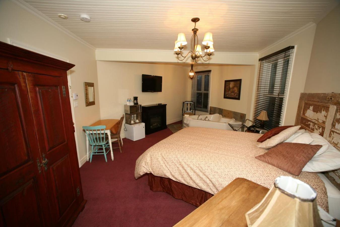 King Room with Spa Bath photo 1
