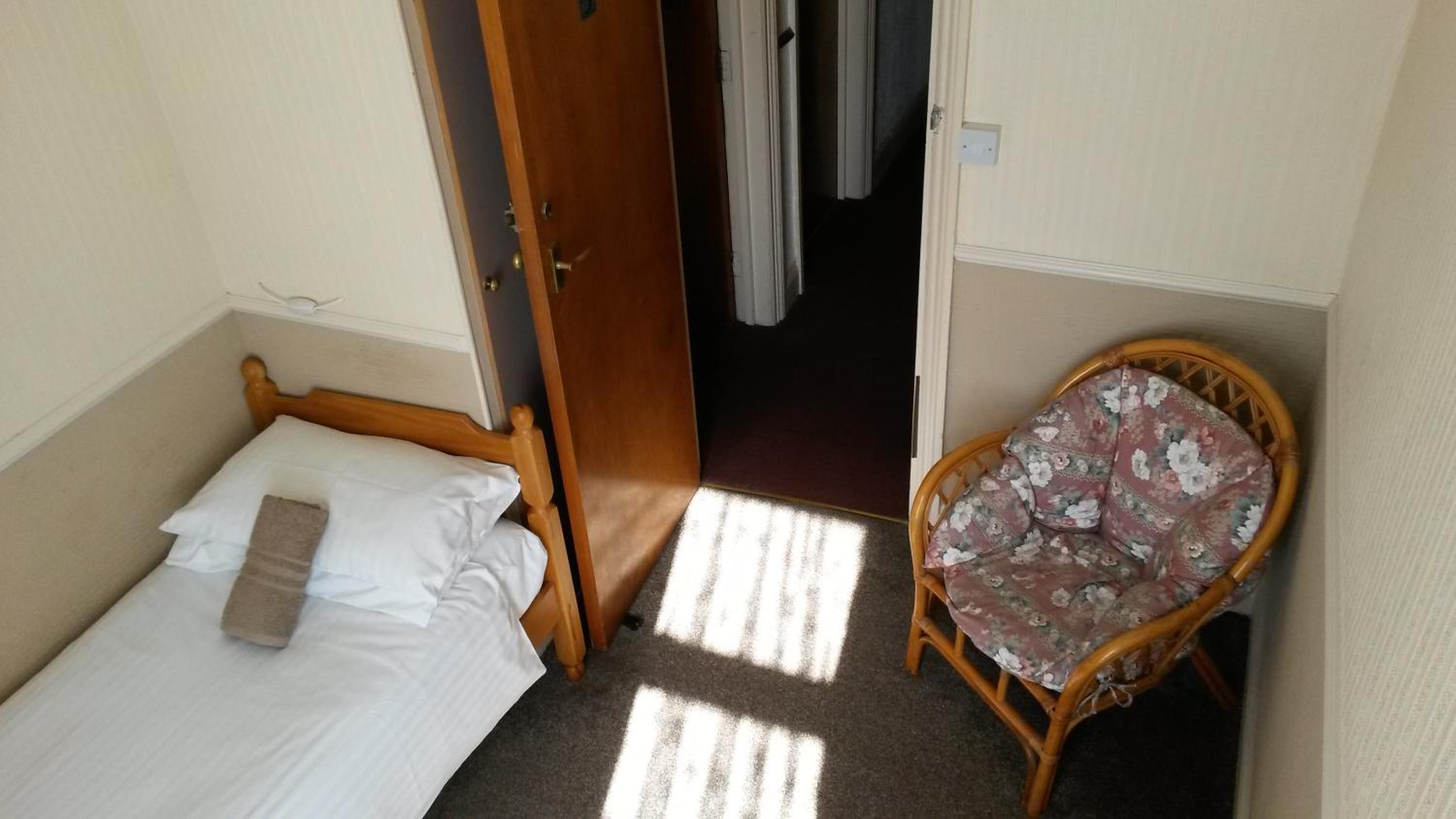Single Room with Private External Bathroom photo 3