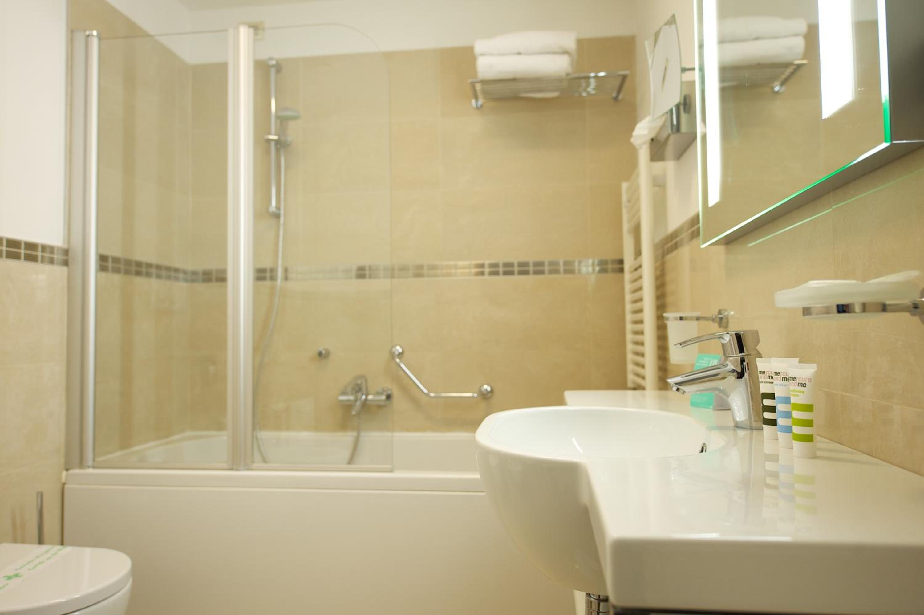 Privilege Room with 1 Double Bed and 1 Single Bed, Sea Front - Photo 4