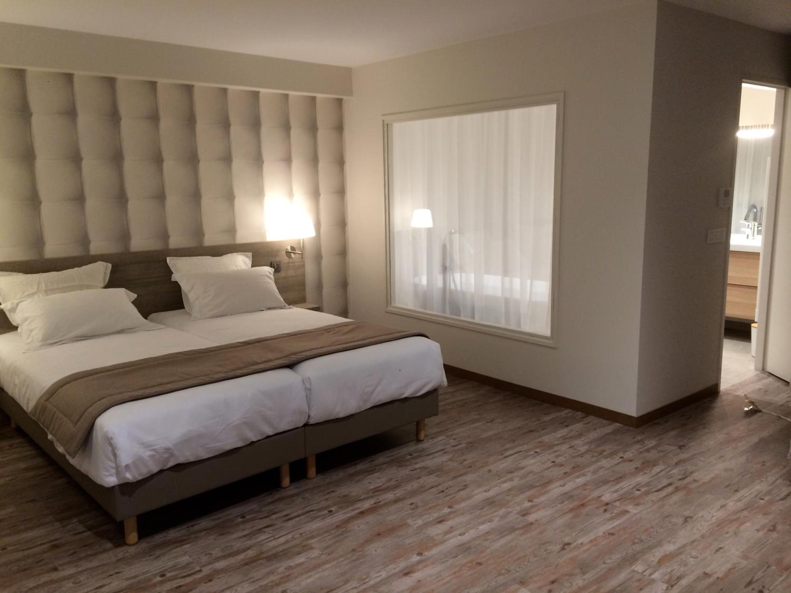 Suite - Photo 3