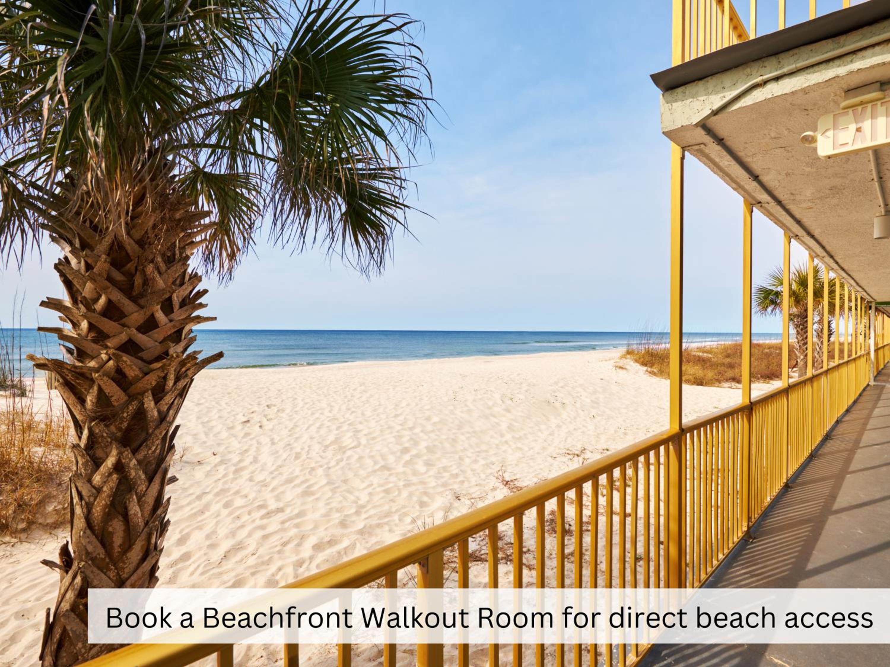 Beachfront Walkout Room - Queen/Queen