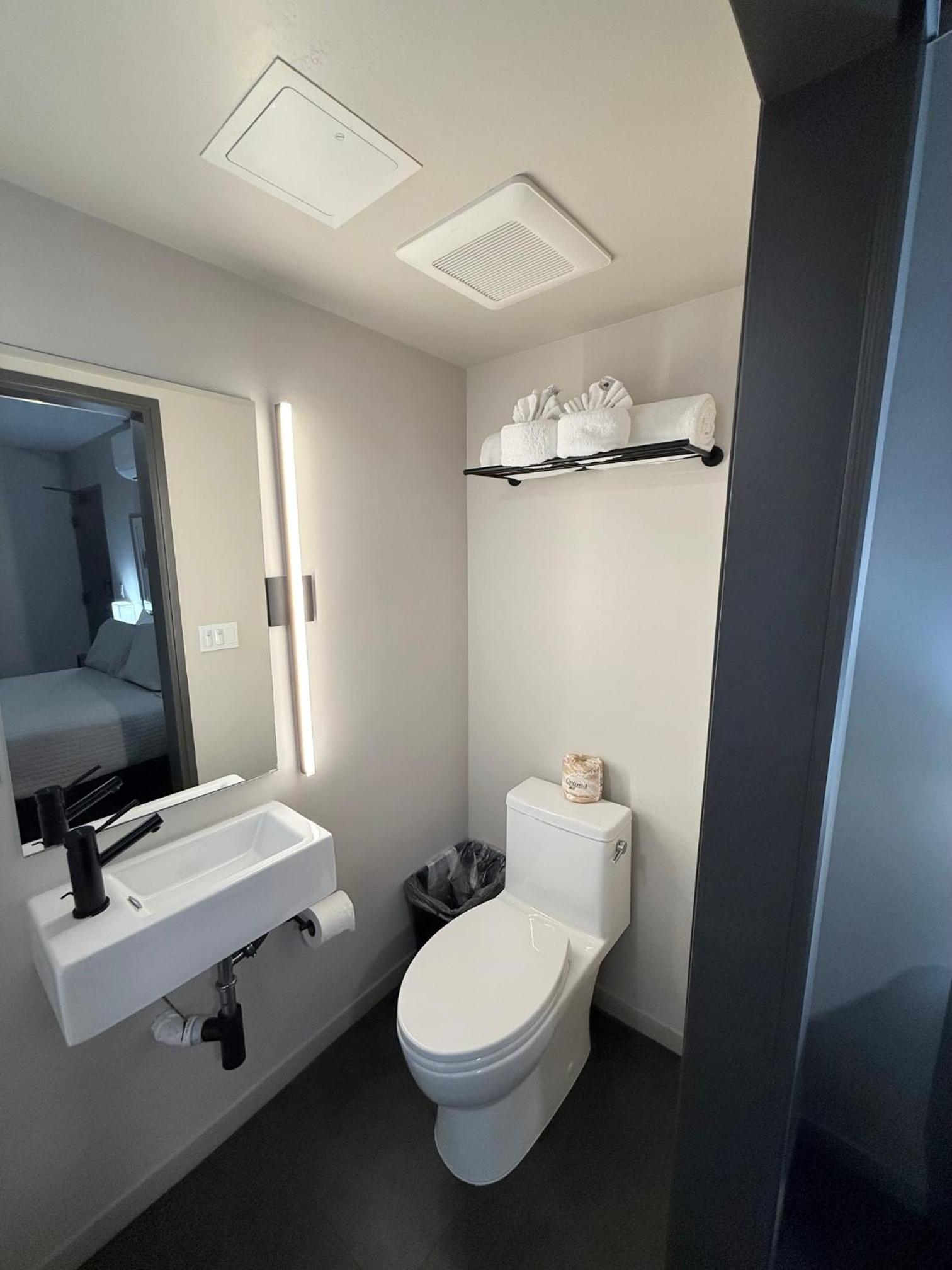 Standard Queen Room - Photo 3