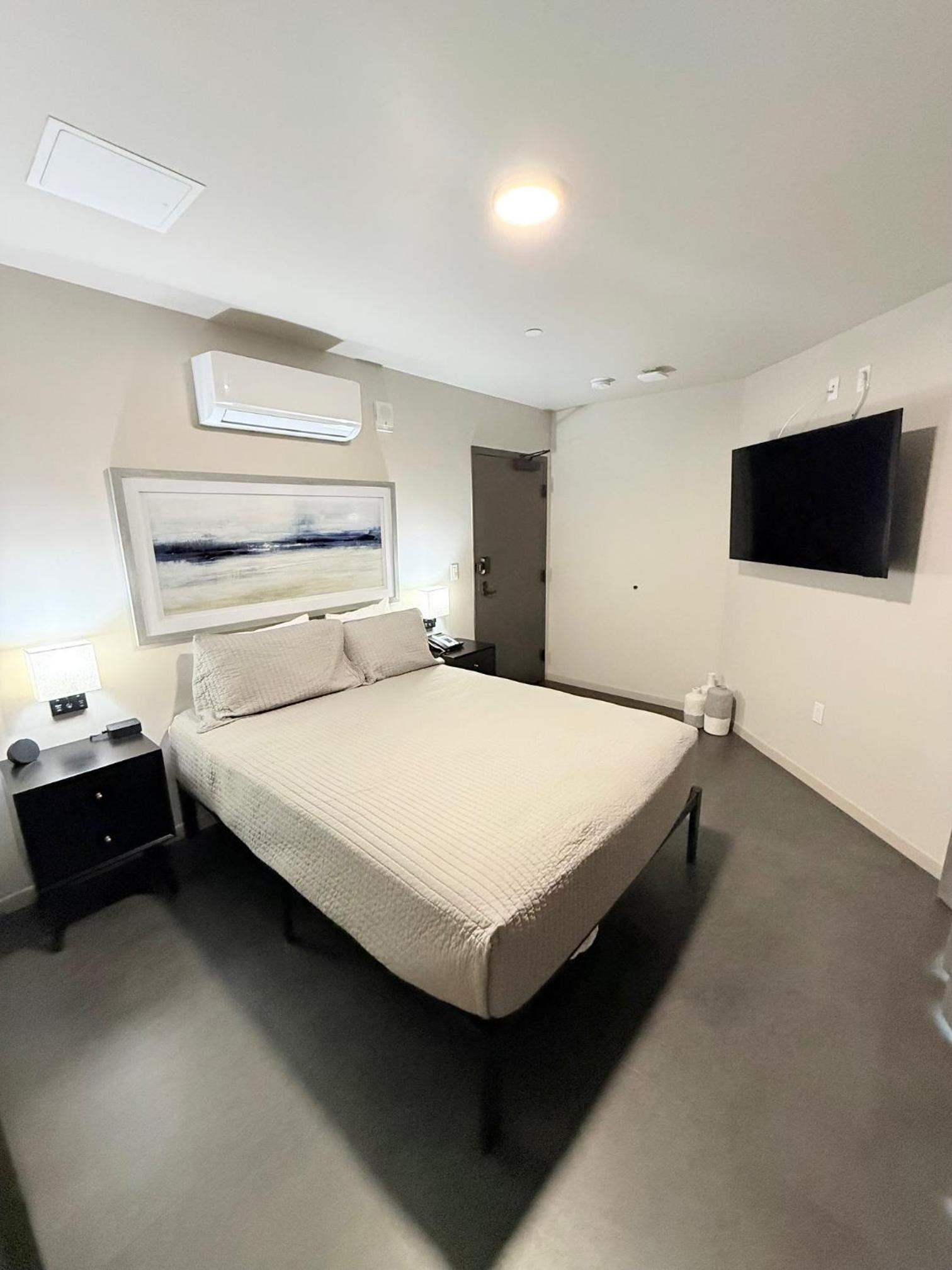 Standard Queen Room - Photo 1
