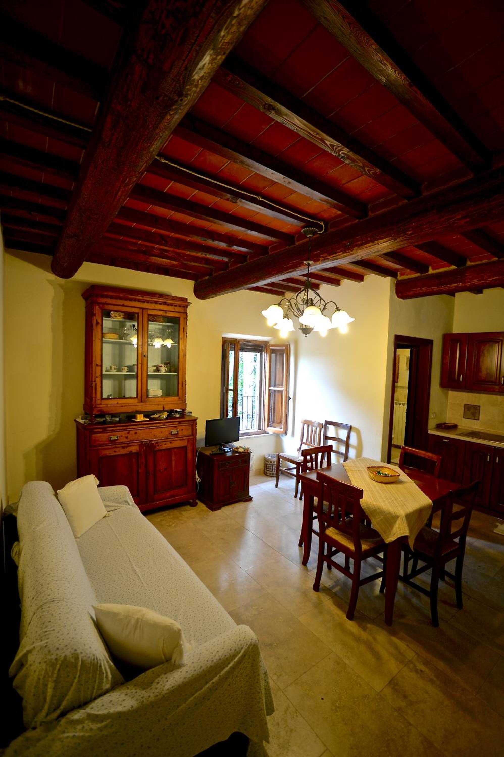 Apartment (6 Adults)
