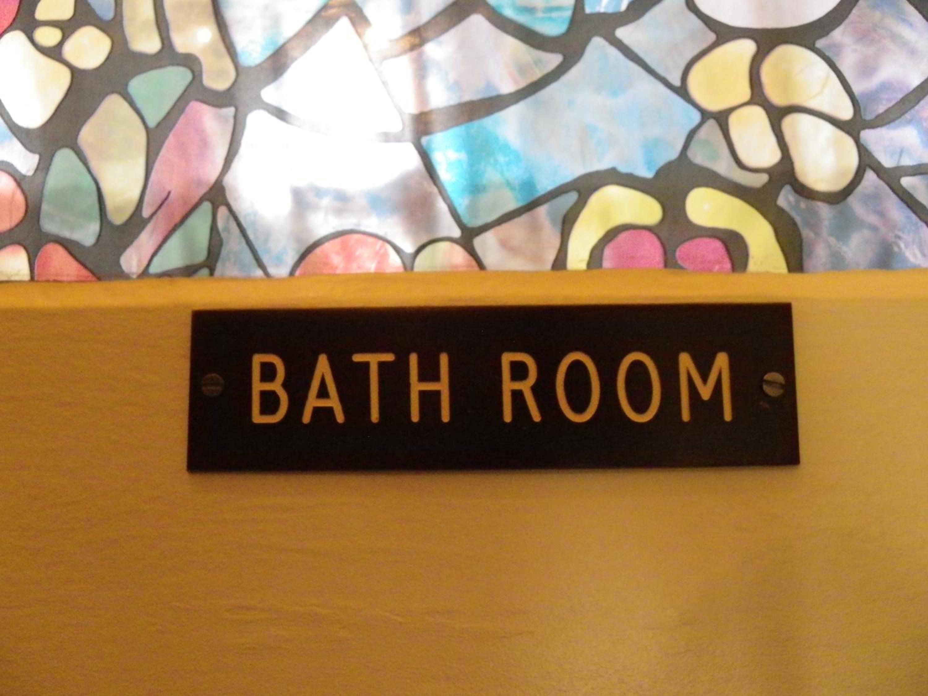 Cozy Single Room with Private Bathroom photo 3
