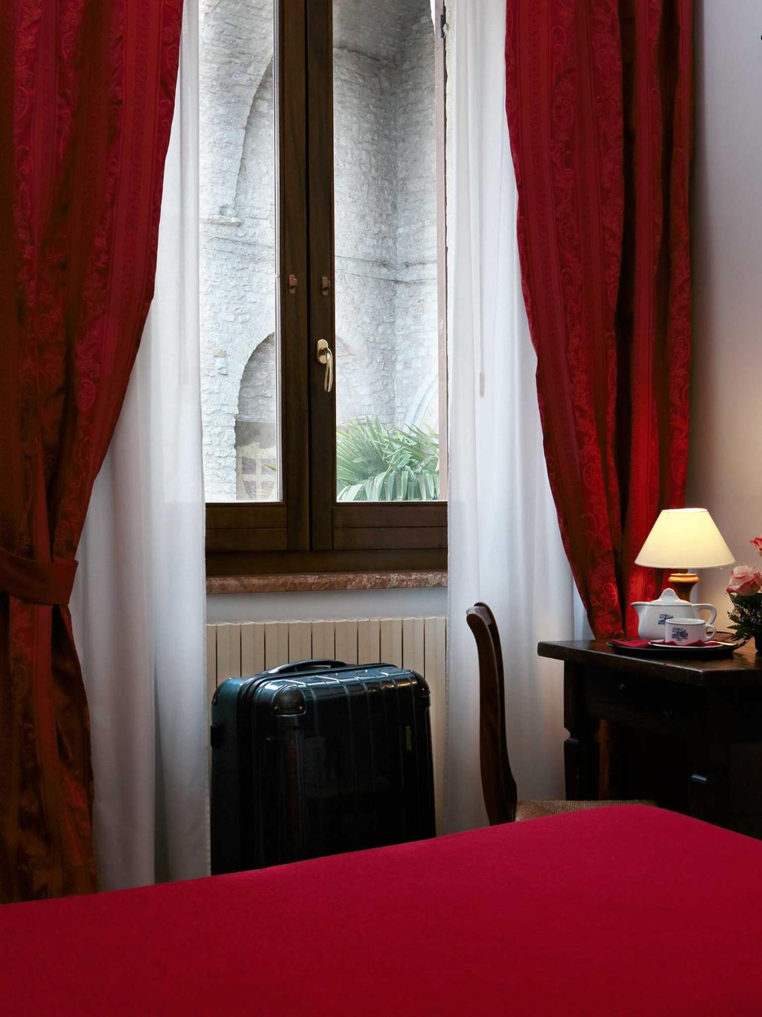Double or Twin Room - Photo 1