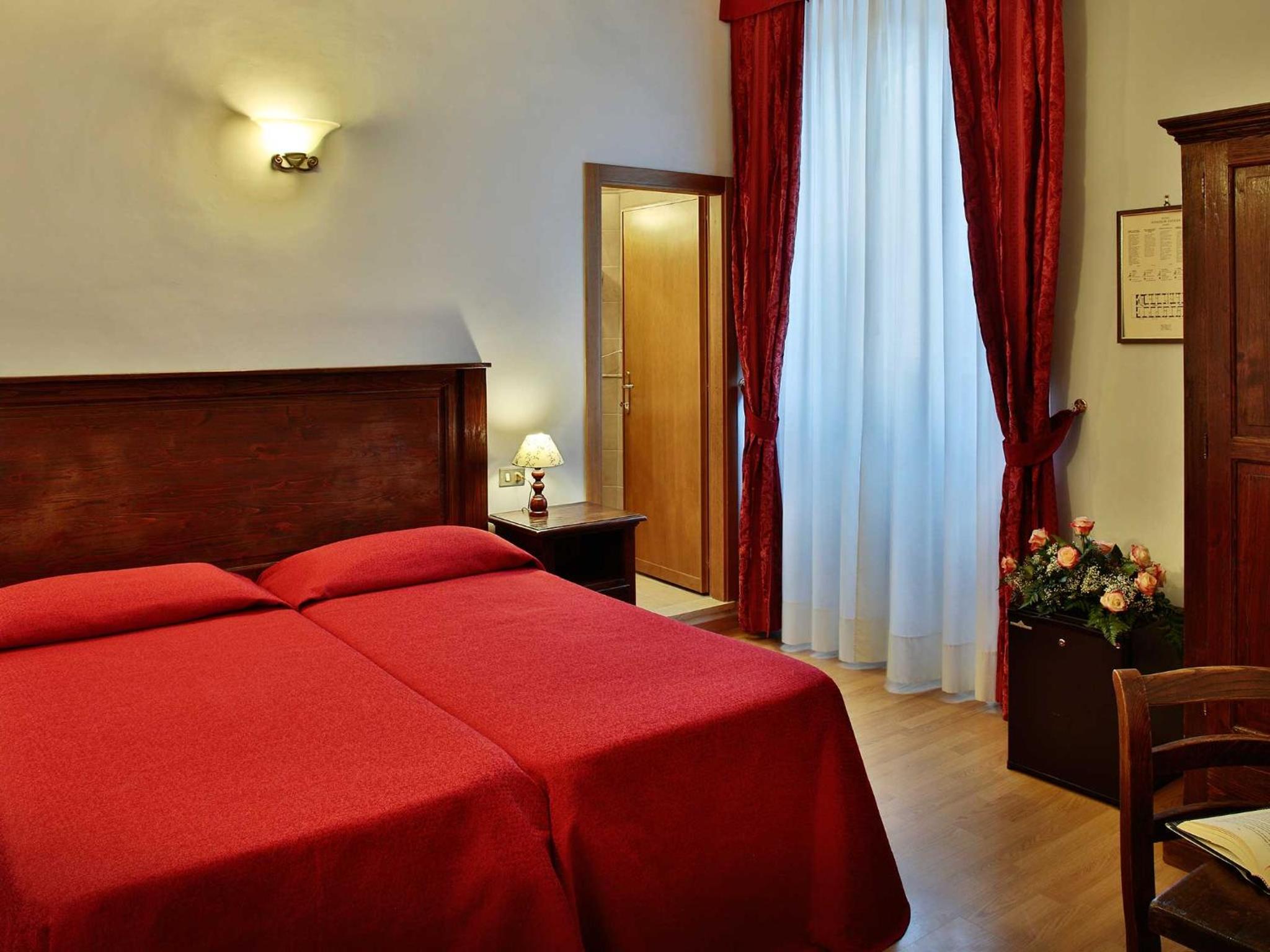 Double or Twin Room - Photo 4