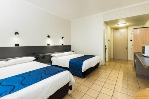 Standard Twin Room photo 2