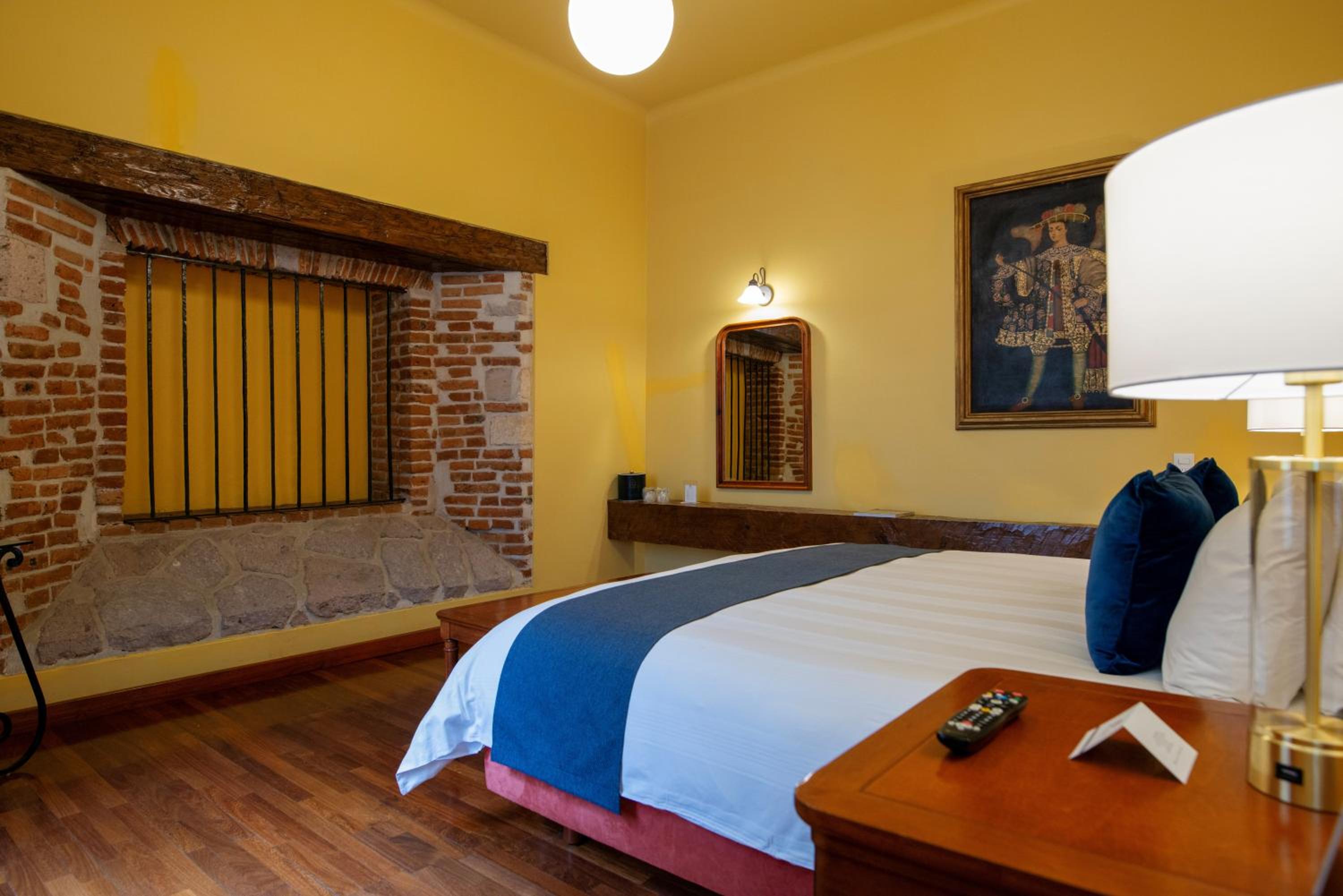 Suite - Photo 2