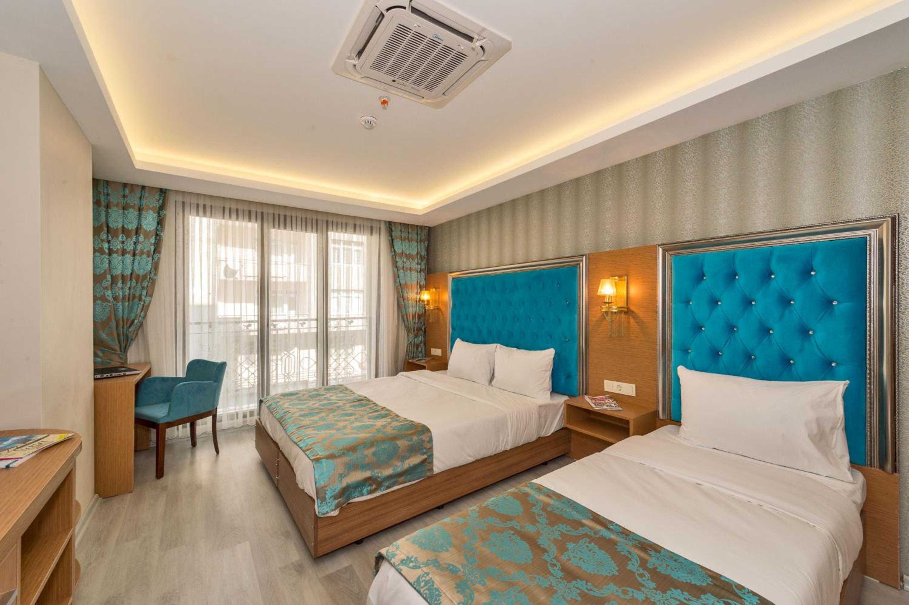 Deluxe Triple Room photo 1