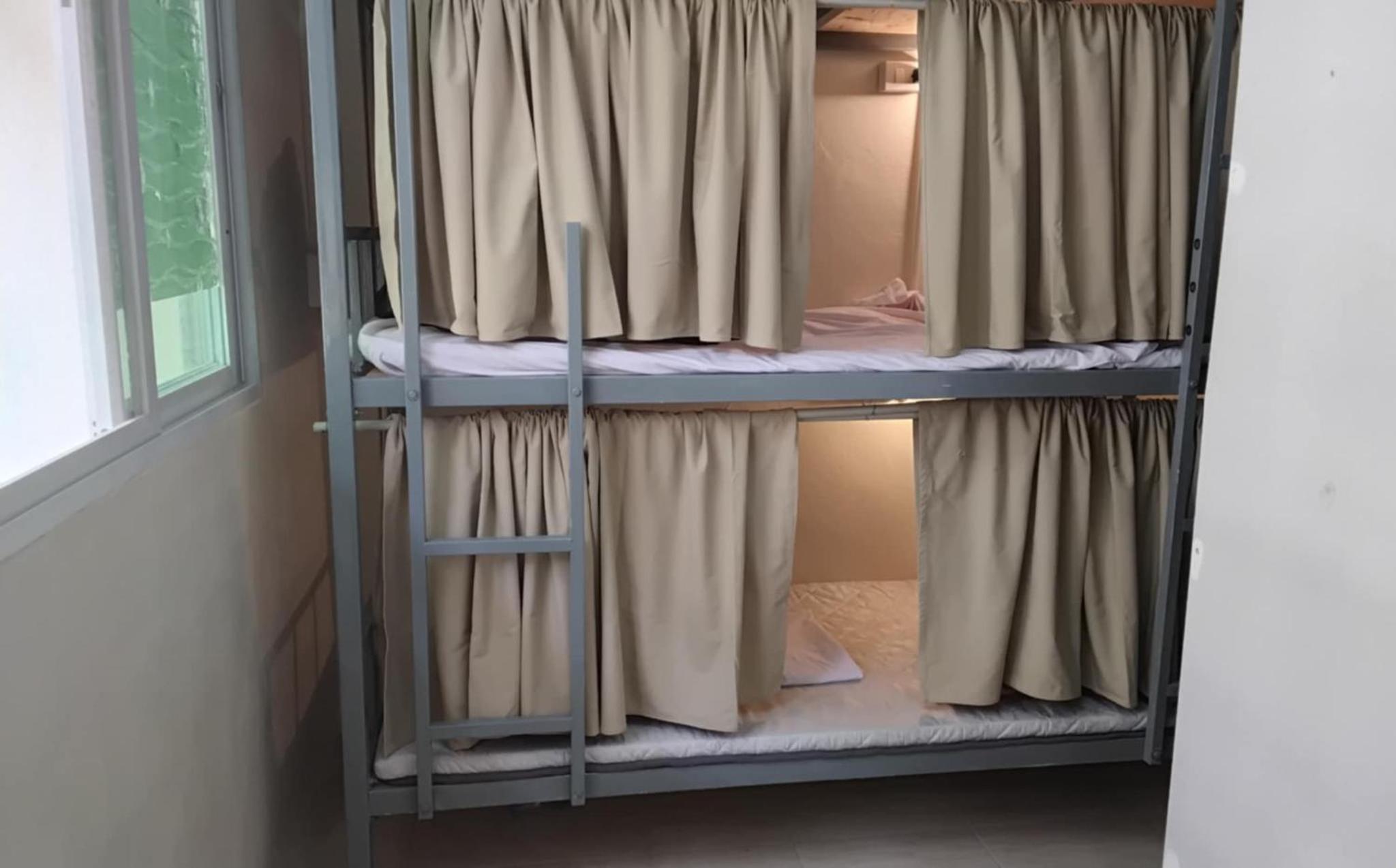 Bed in 8-Bed Mixed Dormitory Room photo 1