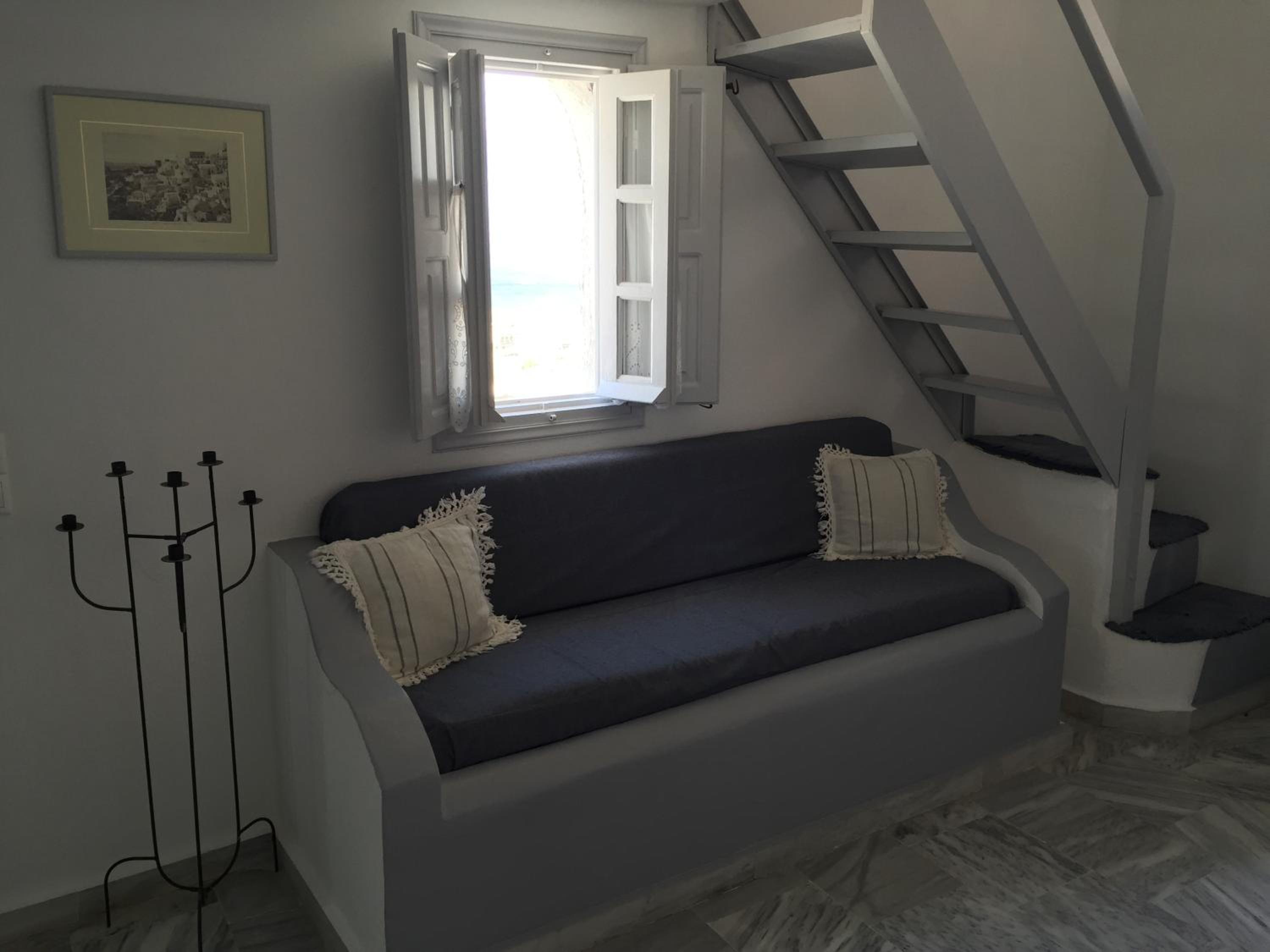 Studio with Balcony (2 Adults) - Split Level No 2