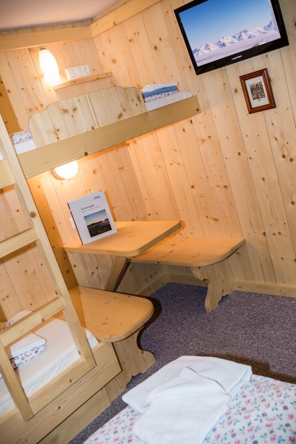Triple Room with Mountain View photo 2