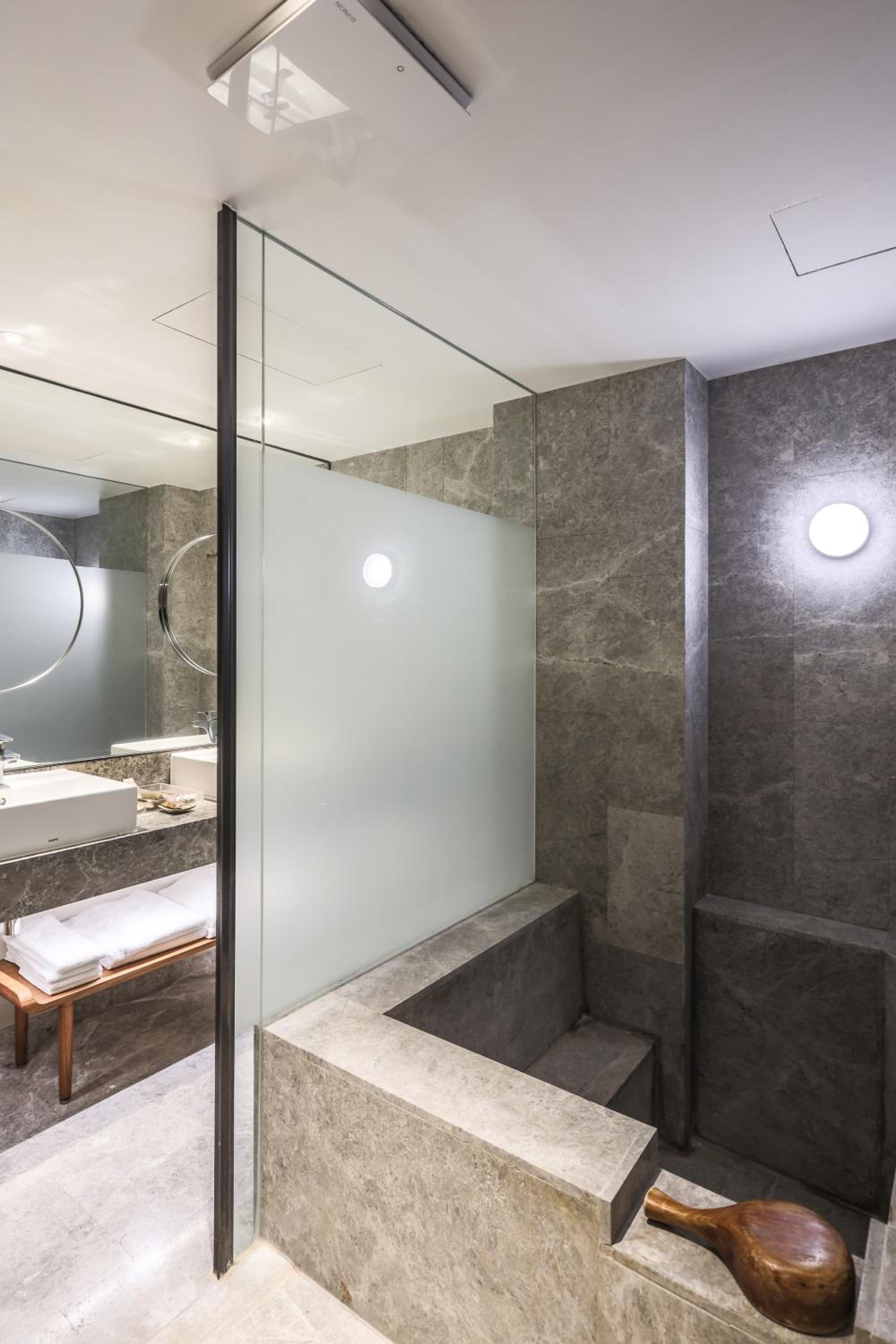 Standard Family Suite (without Balcony) photo 1