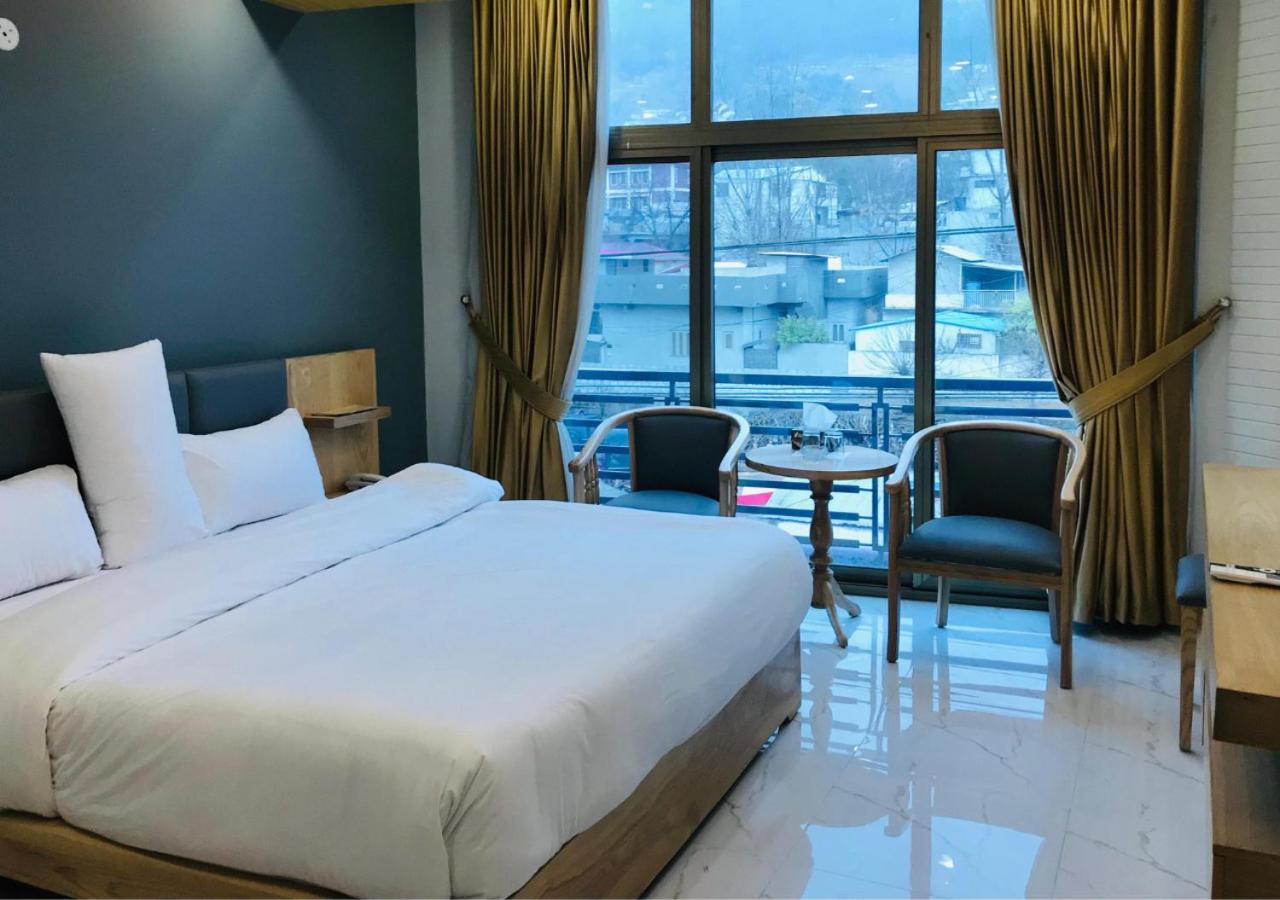 Standard King Room