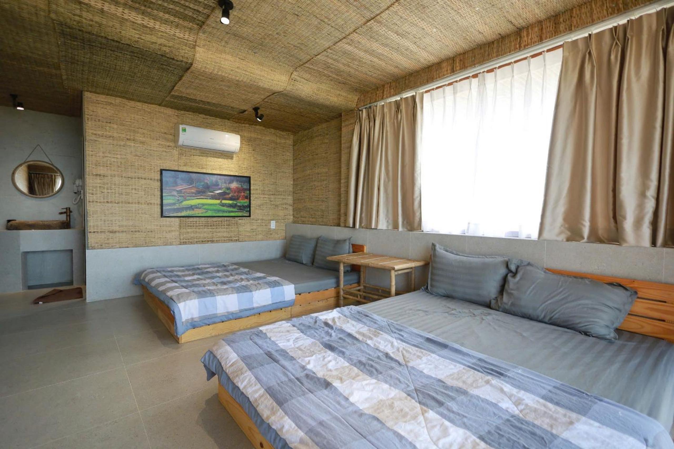 Family Room with Sea View photo 3