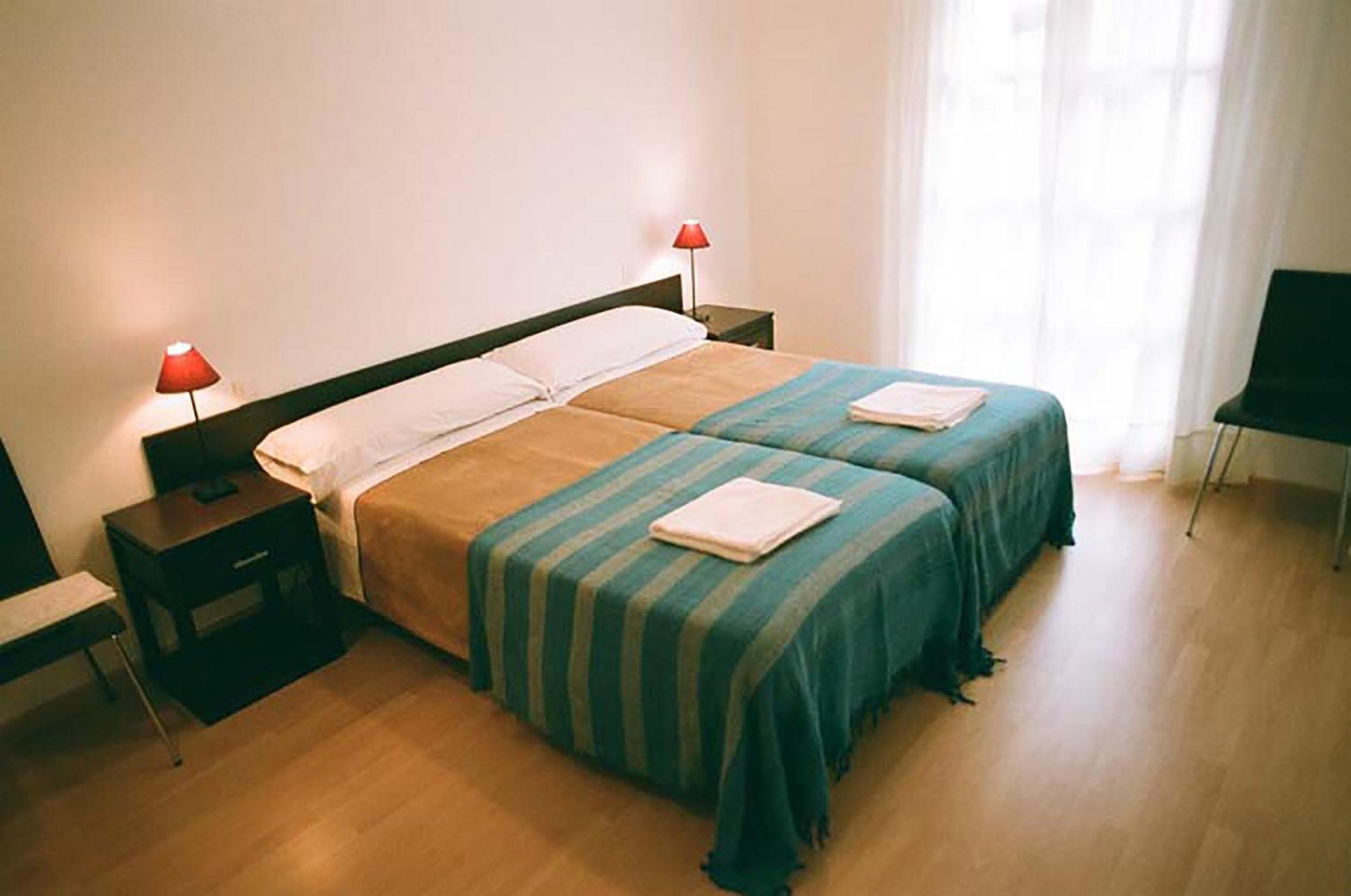 Two-Bedroom Apartment (5-6 Adults) photo 3