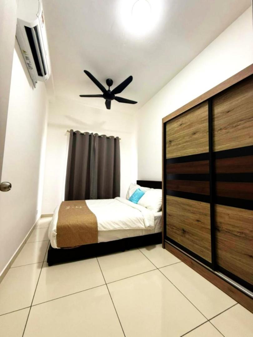 Comfort 3 Bedroom Suites - Photo 3