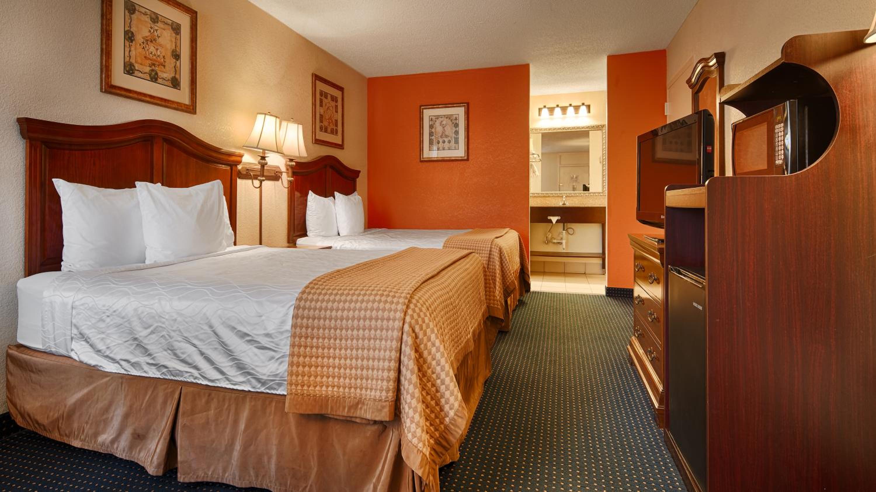 Double Room with Two Double Beds - Non-Smoking - Photo 1