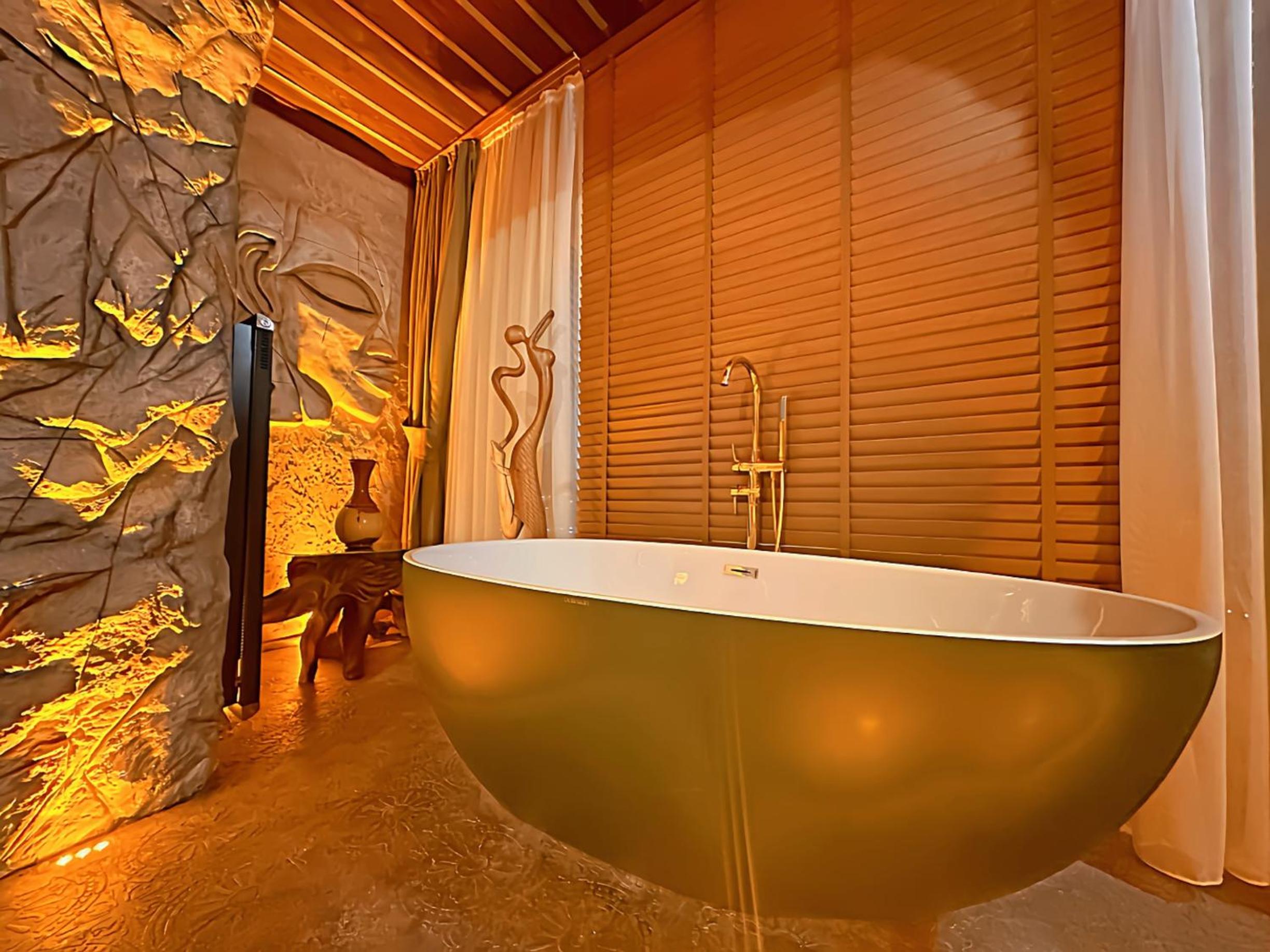 Deluxe Double Room with Bath