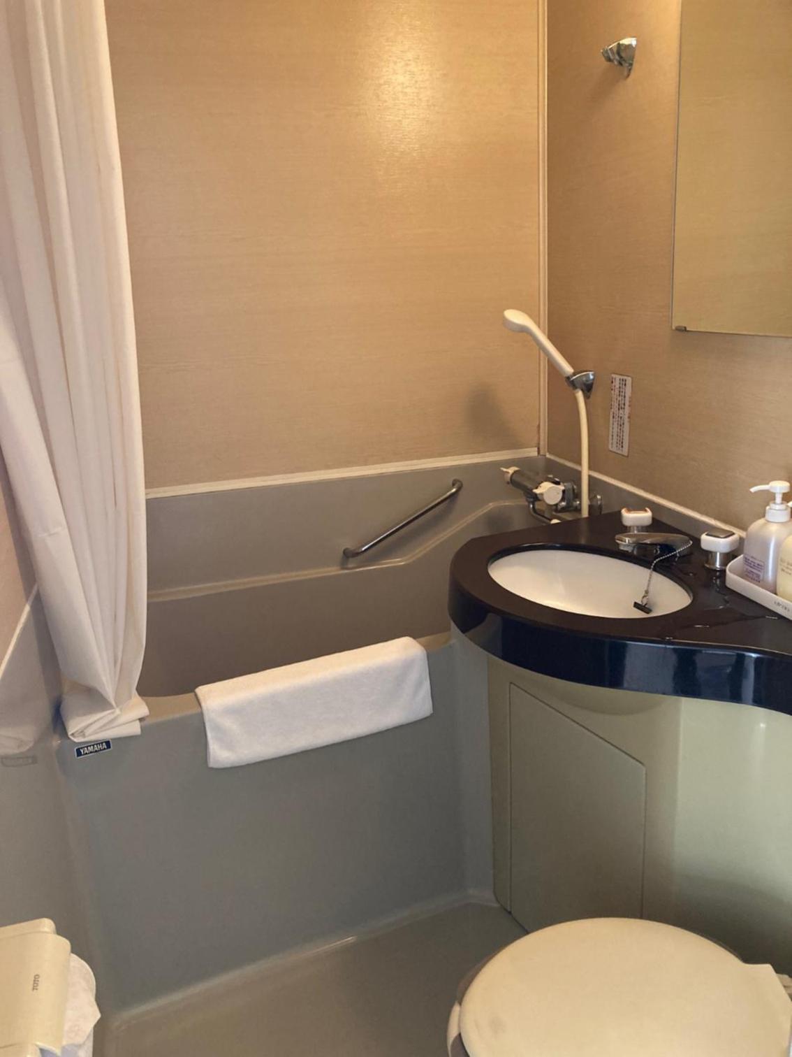 Quadruple Room with Bathroom - Photo 3
